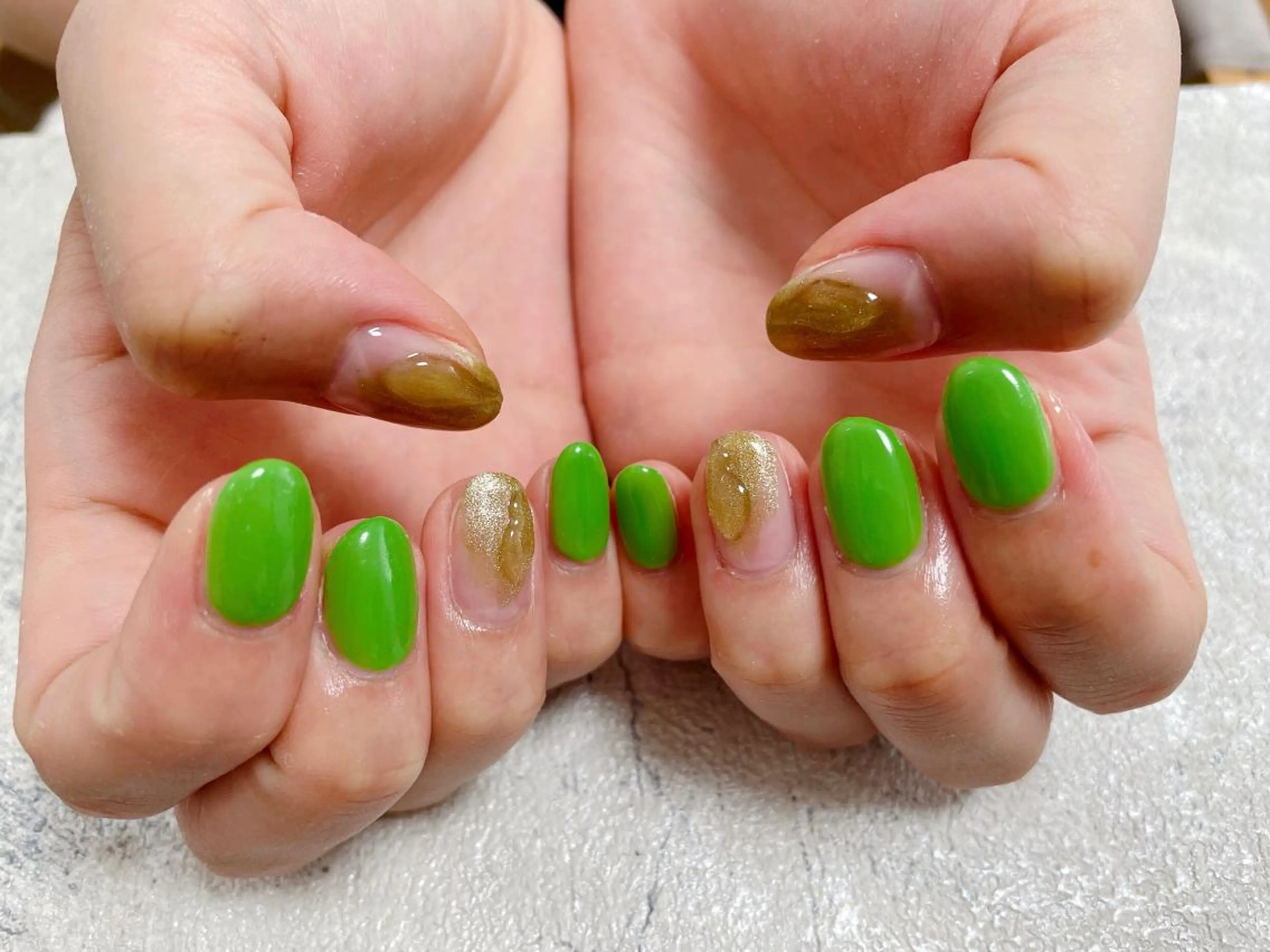 ネイル グリーン kikinail 溝の口のネイルデザイン