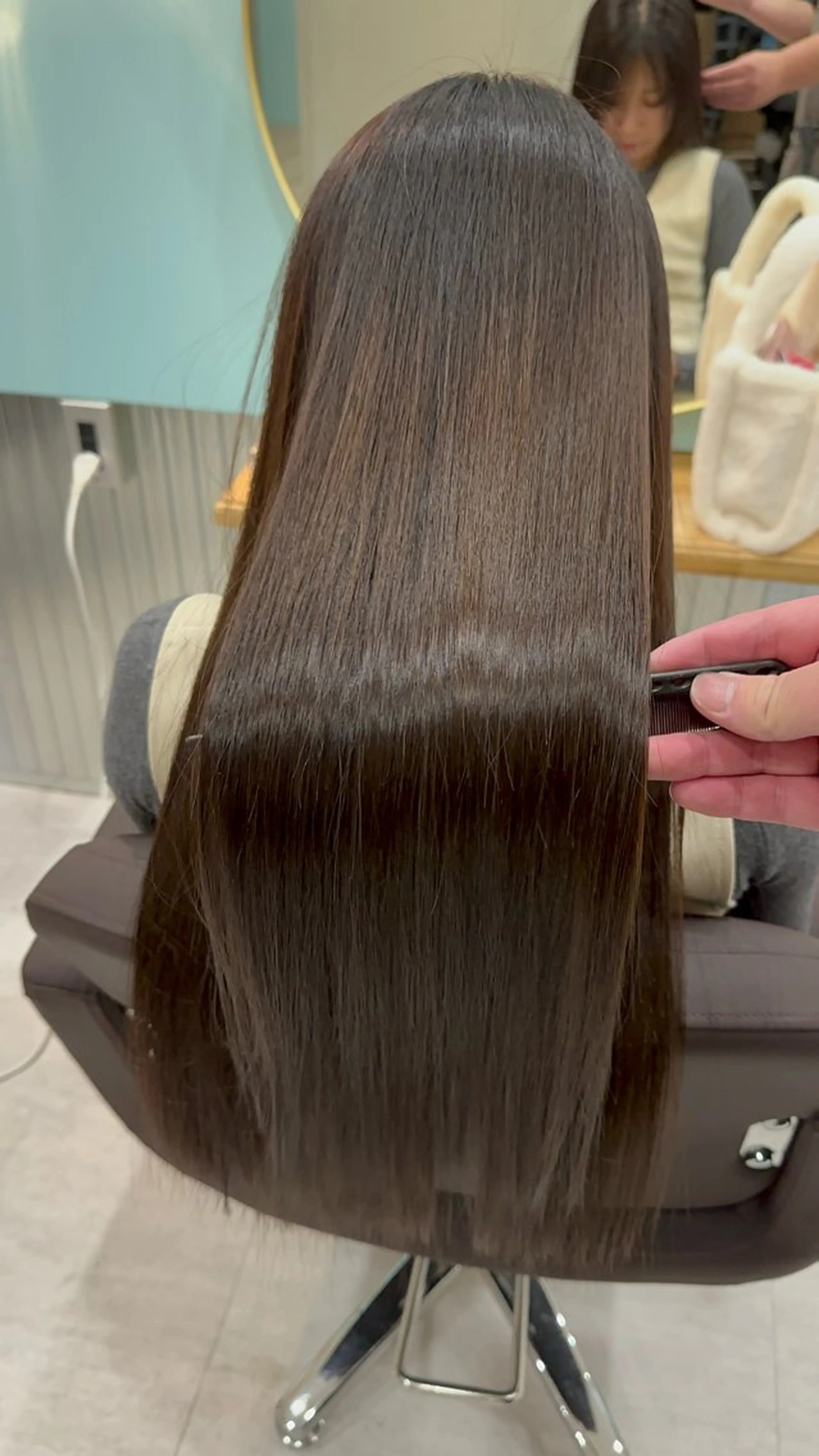 ロング カワカミ ユウダイのヘアスタイル