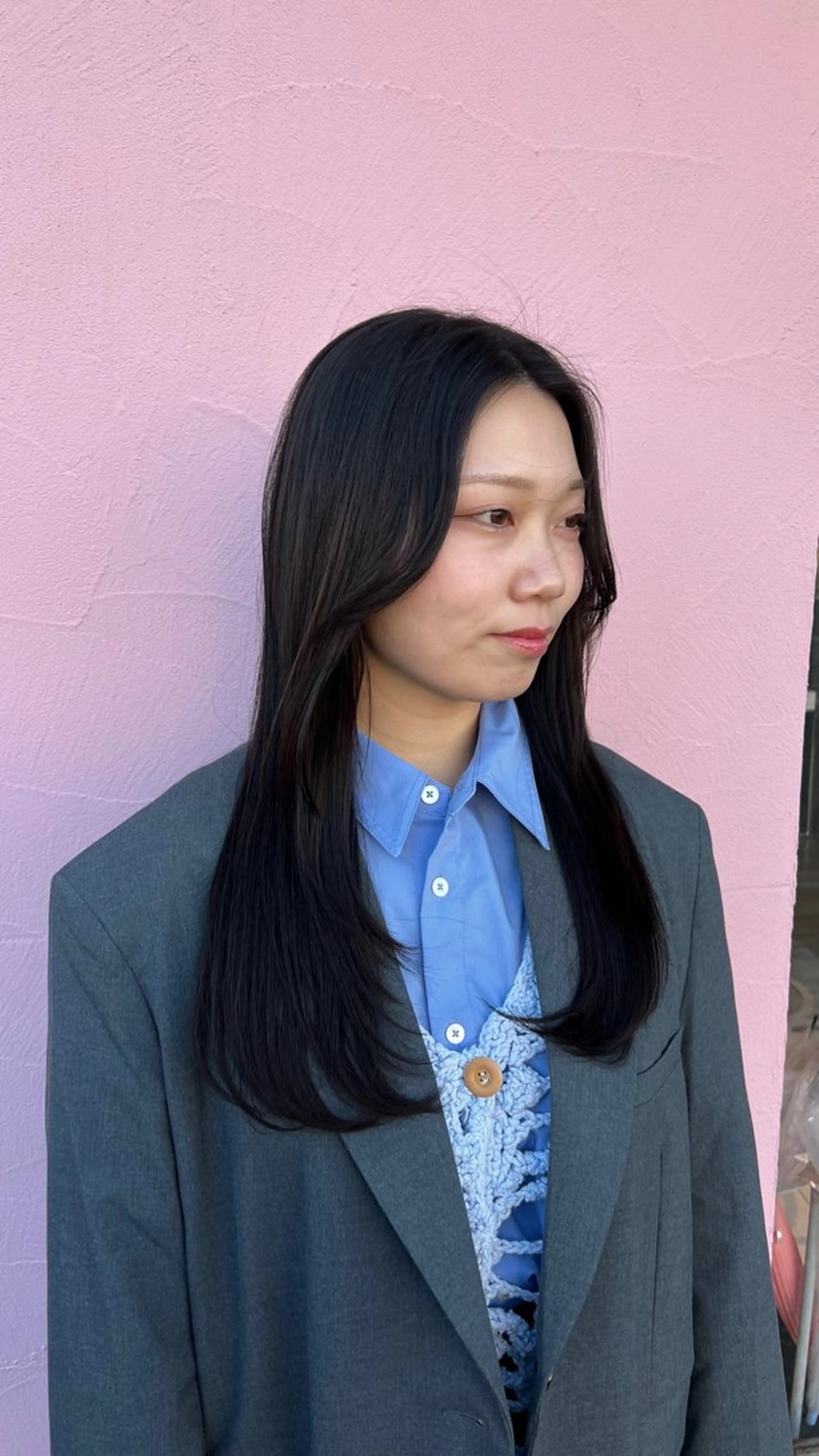 ロング momb 折戸結菜のヘアスタイル
