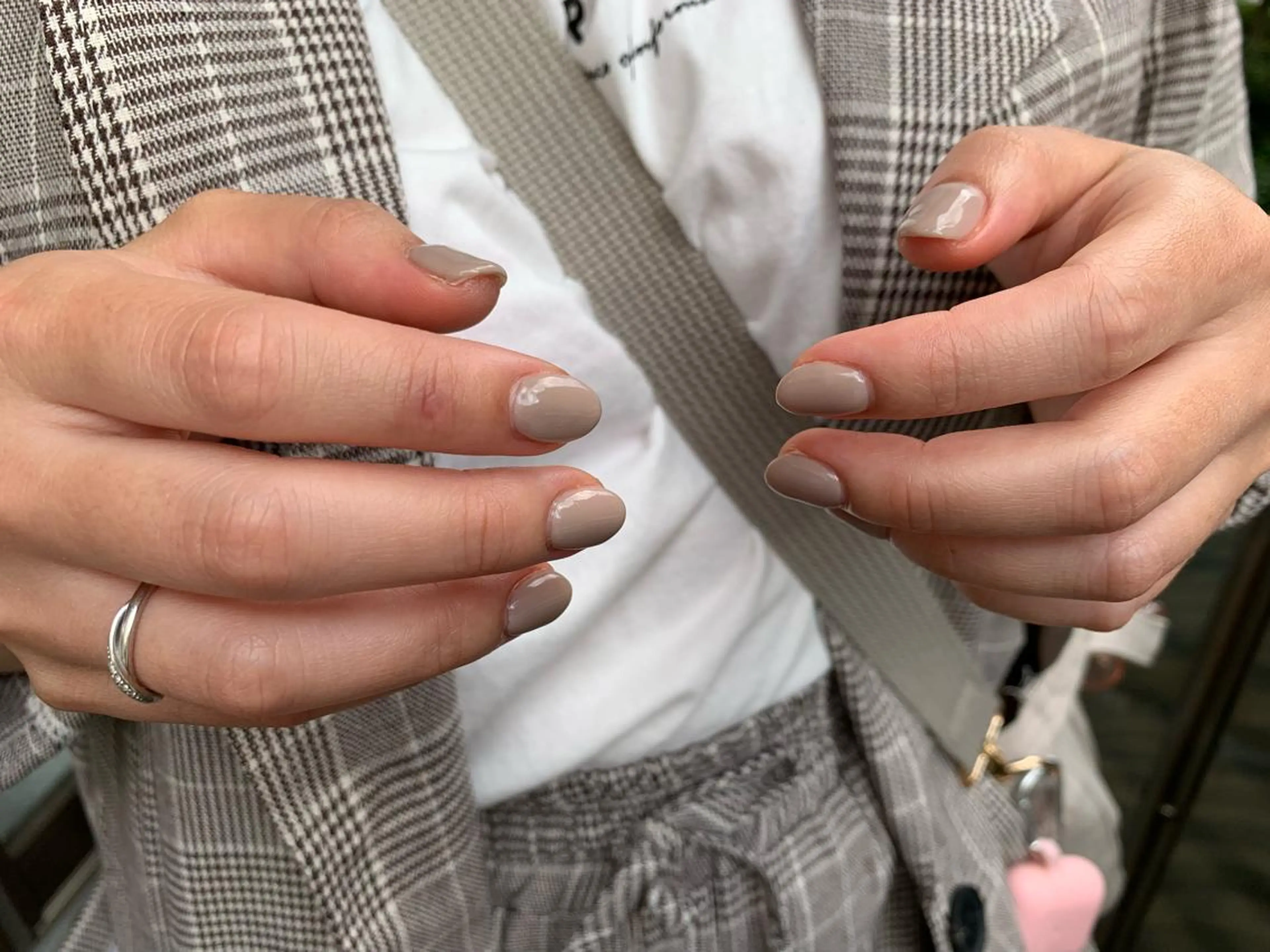 ネイル ワンカラーネイル マキノ ユイのネイルデザイン