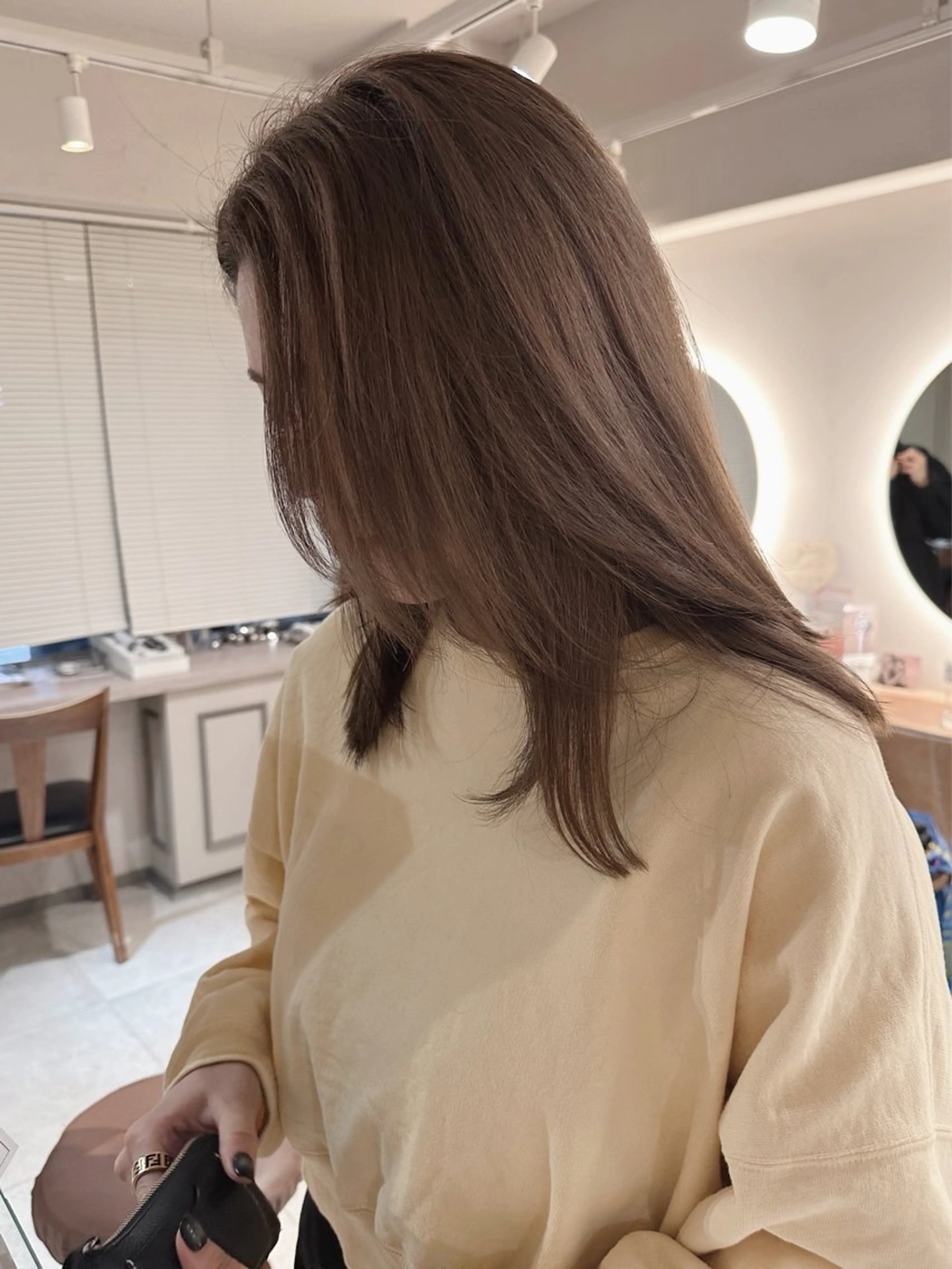 セミロング カラー レイヤーカット✂️ 横浜No1♡下鳥翔子のヘアスタイル