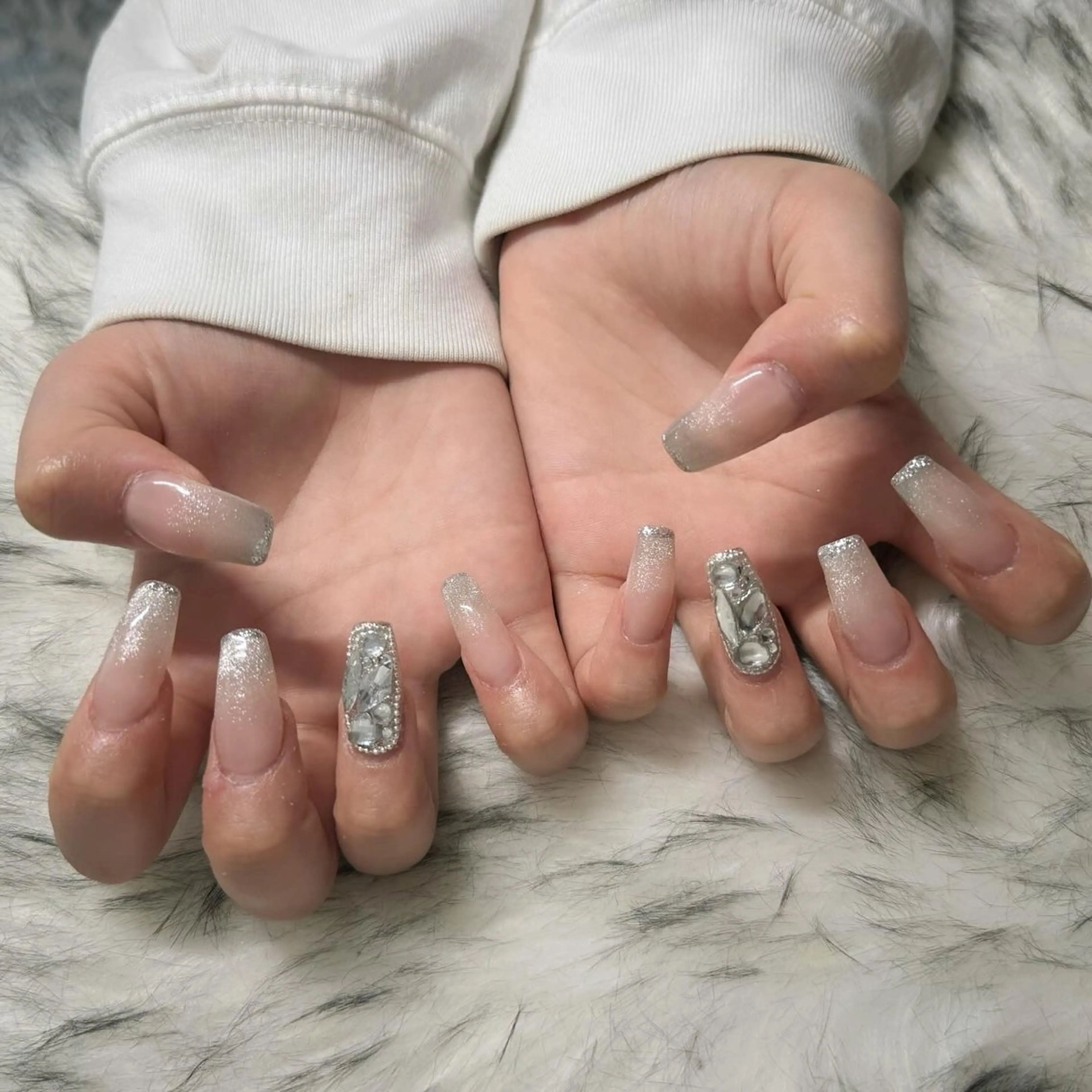 ロング ハンドネイル mao .のネイルデザイン