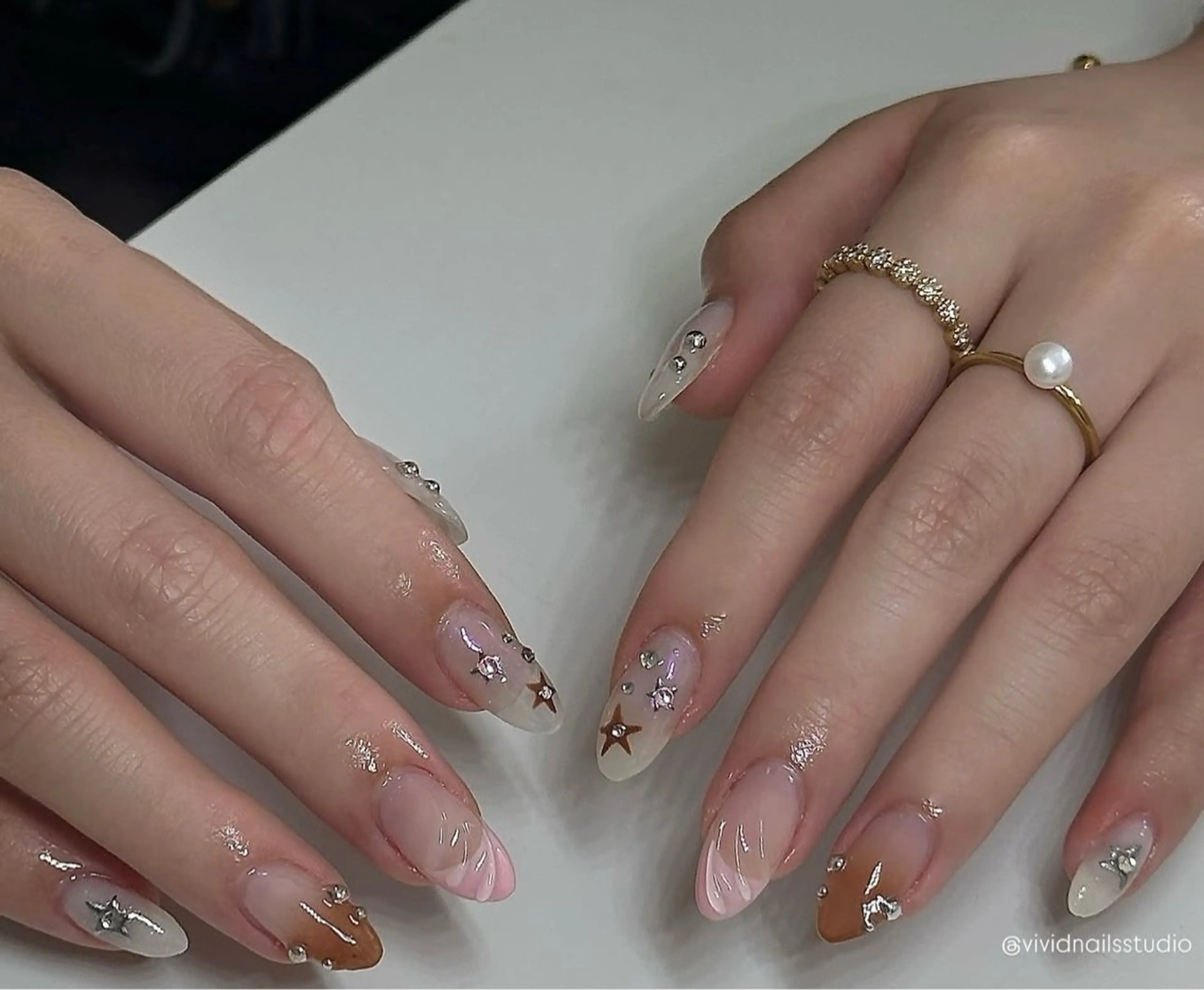 ネイル 韓国ネイル 持ち込み ニュアンスネイル ネイルチップ ハンドネイル TABI ANA.CHUOのネイルデザイン