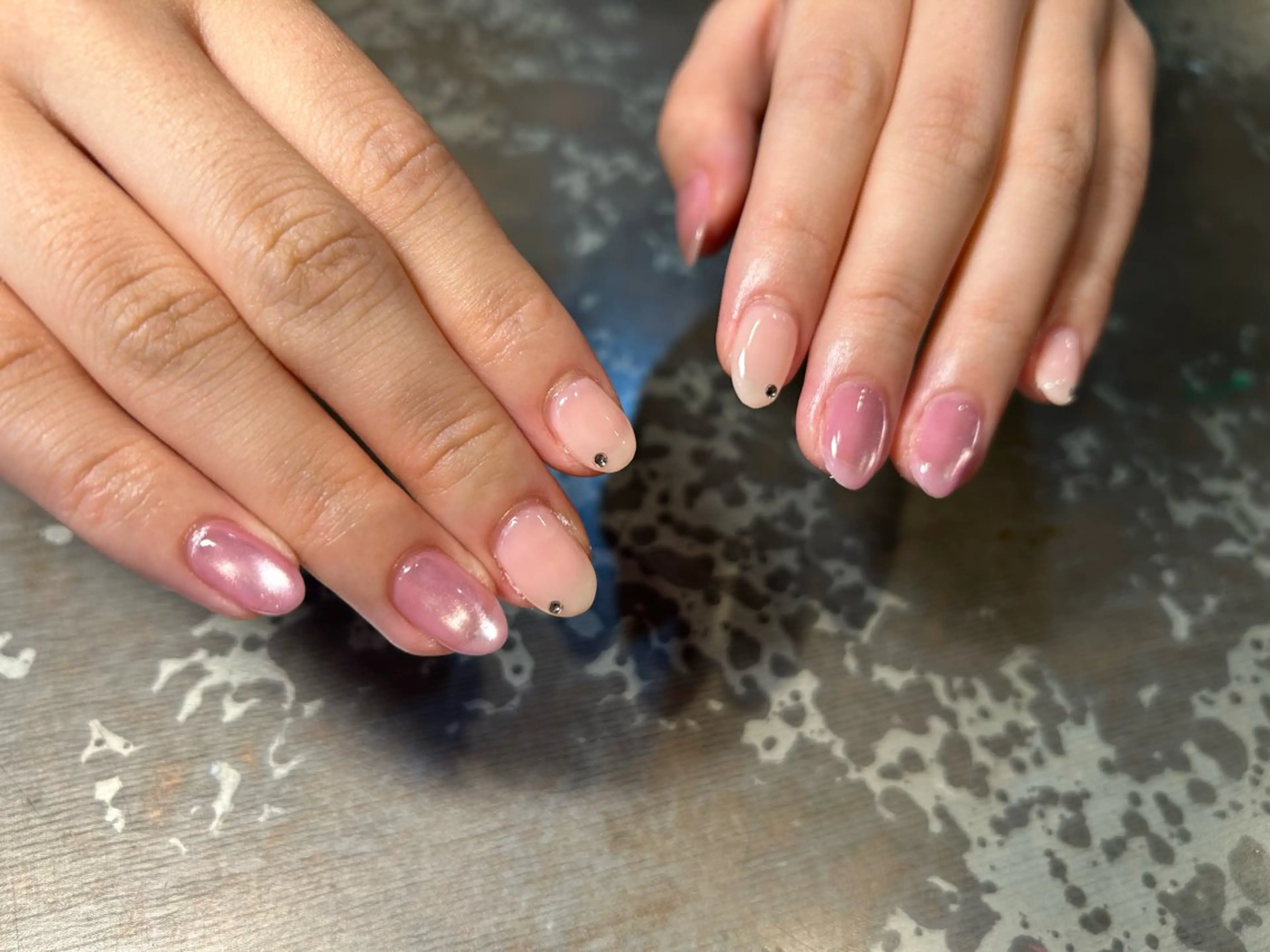 ネイル ジェルネイル マグネットネイル ピンク シンプルネイル ストーンネイル ハンドネイル ハンドケア Ainchi nail所属・＊ misa ＊のネイルデザイン