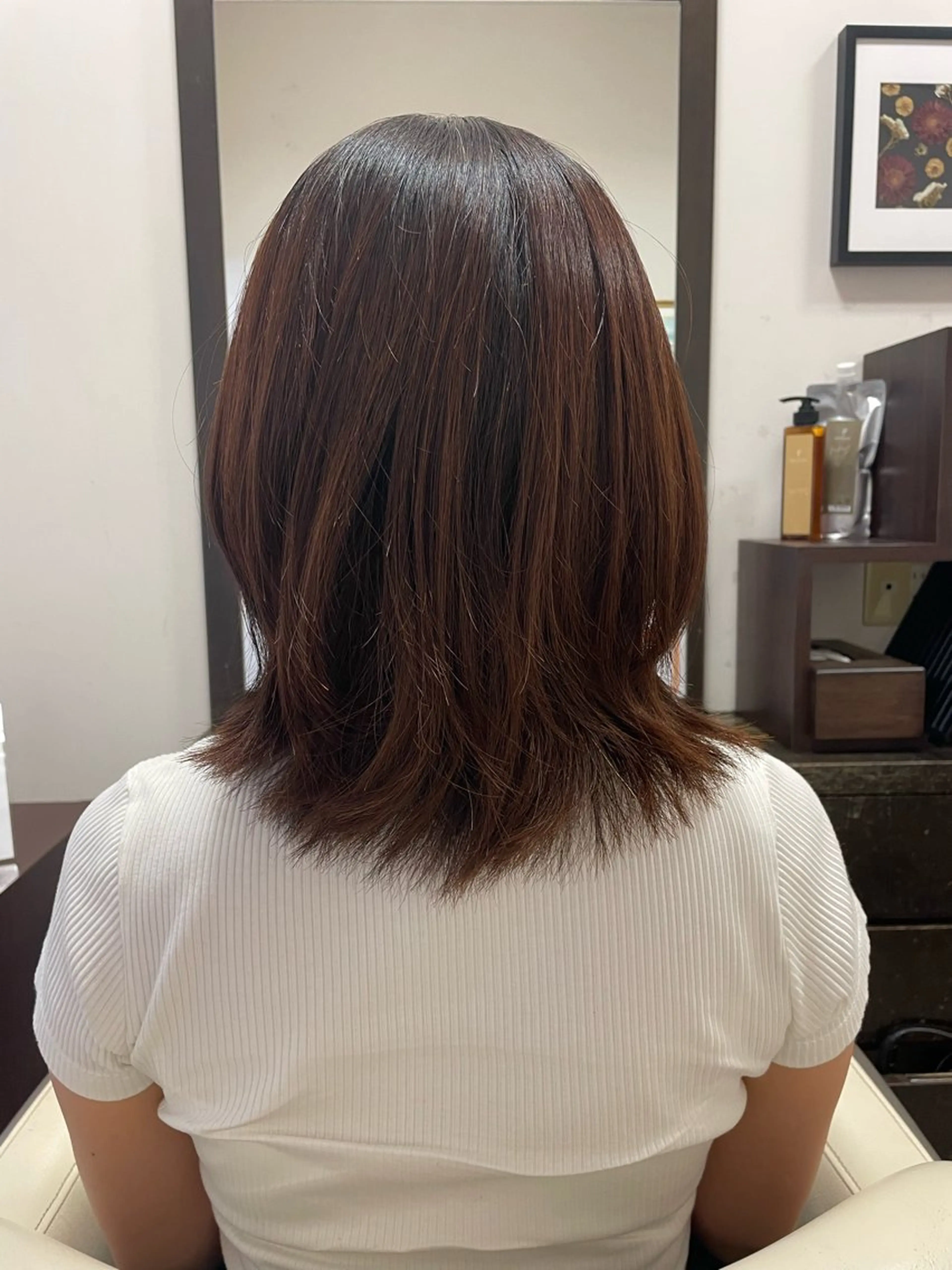 ミディアム ミディアムレイヤー レイヤーカット 黒川 名津美のヘアスタイル