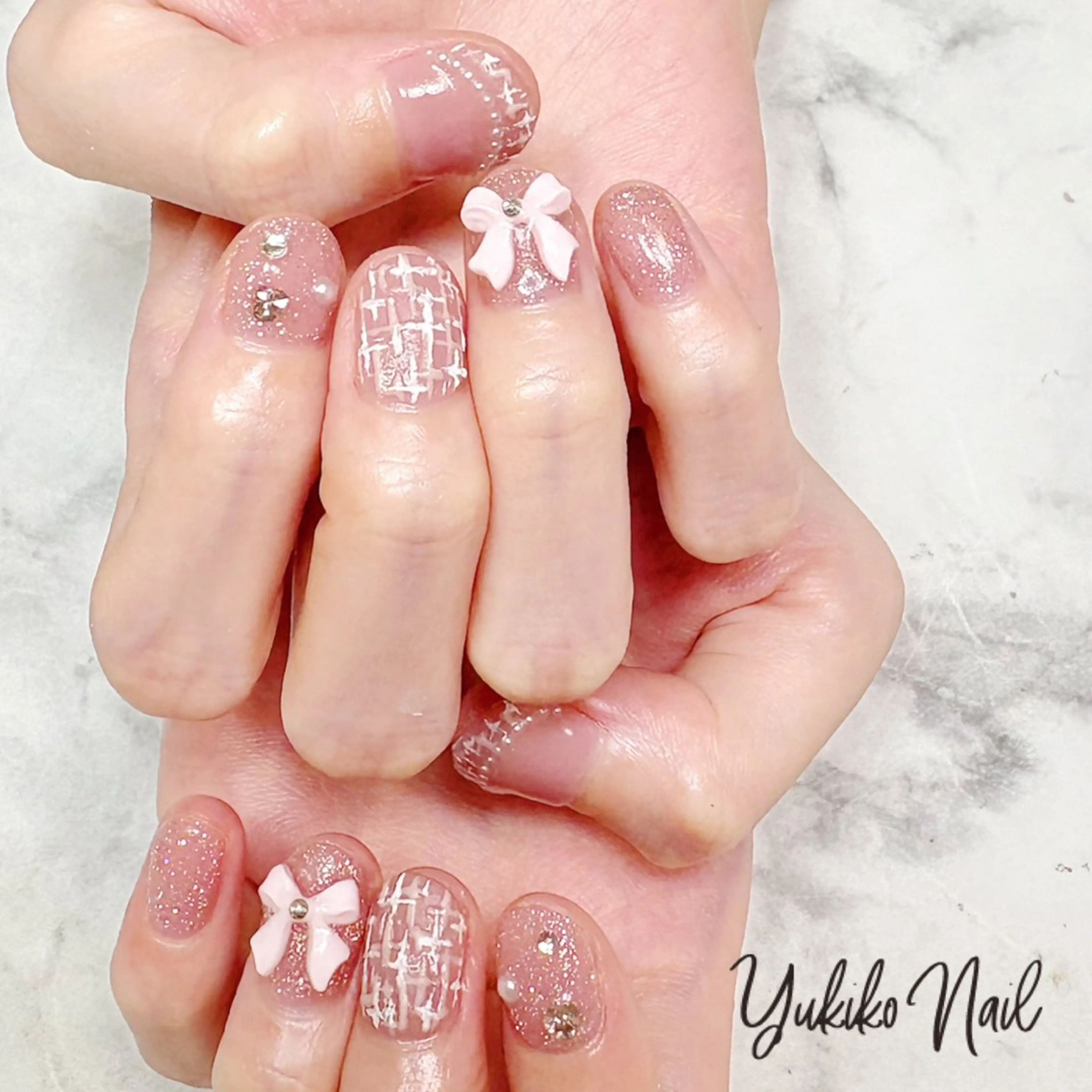 ネイル ガーリー ピンク リボン ツイードネイル ワンホンネイル ハンドネイル ユキコ ネイルのネイルデザイン