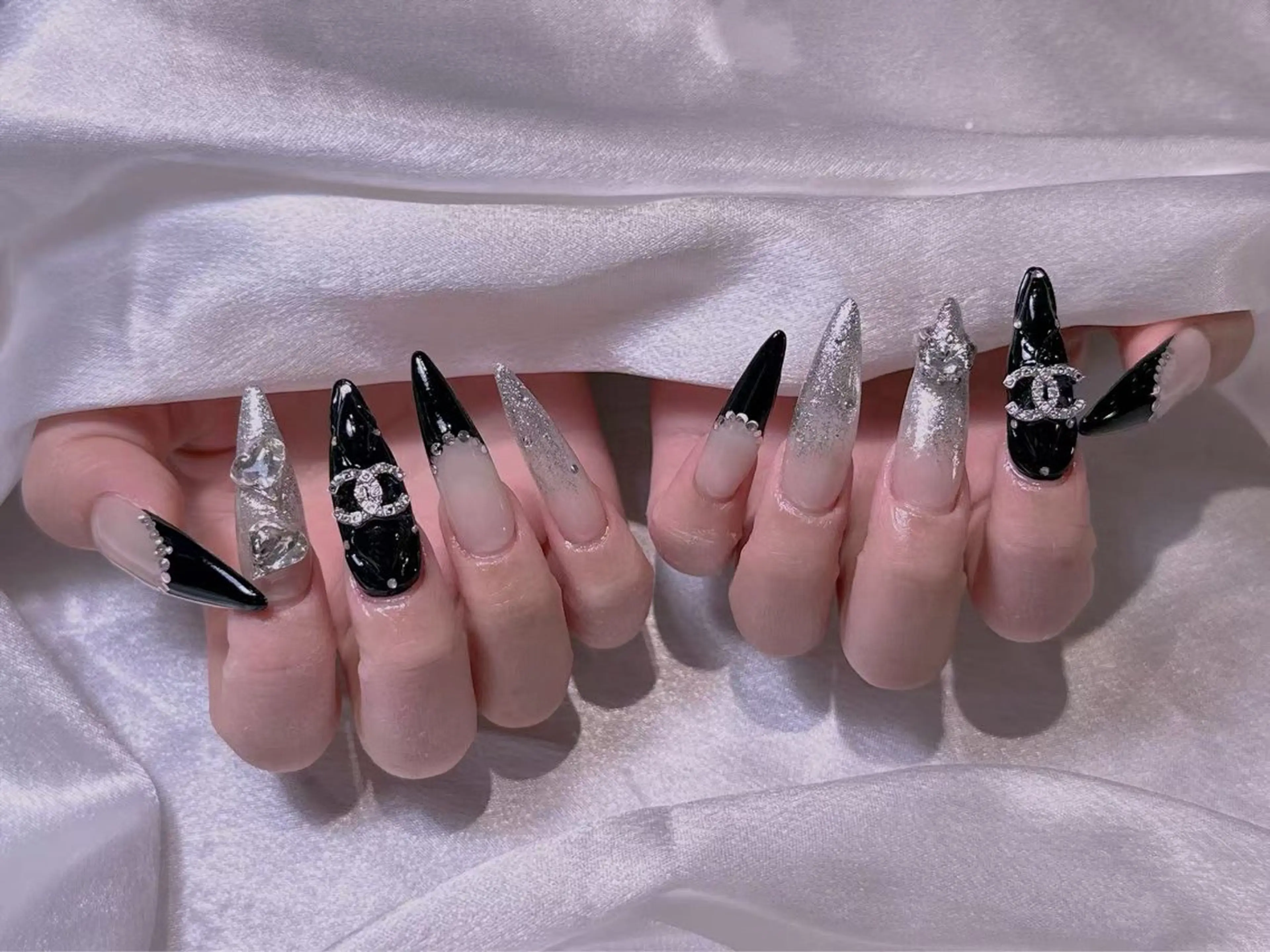 ネイル 長さ出し専門店 RIRIのネイルデザイン