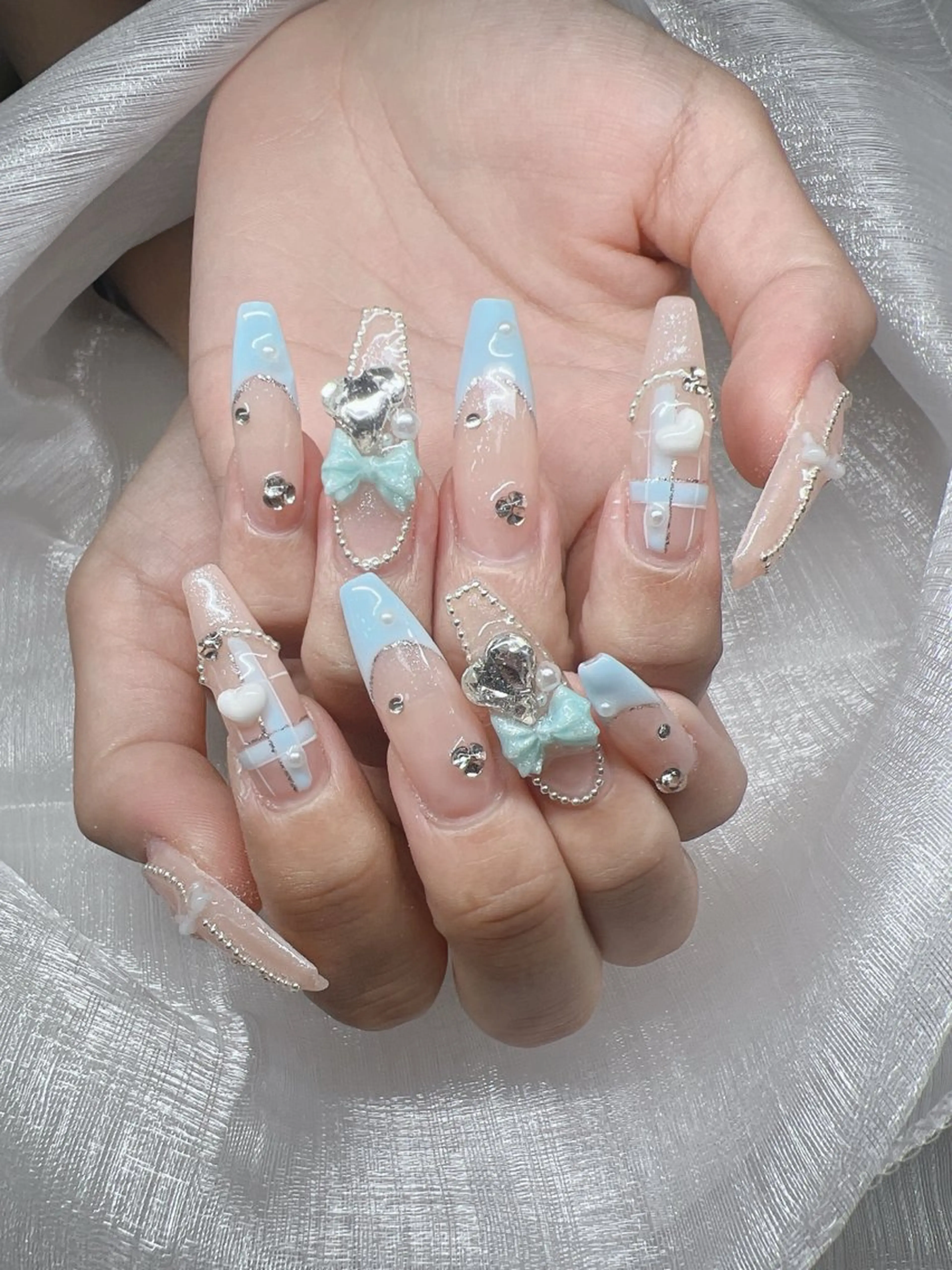 ネイル 長さ出し グラデーション 卒業式 キラキラネイル マグネットネイル ハンドネイル Lee Nails チップ長さだし専門店のネイルデザイン