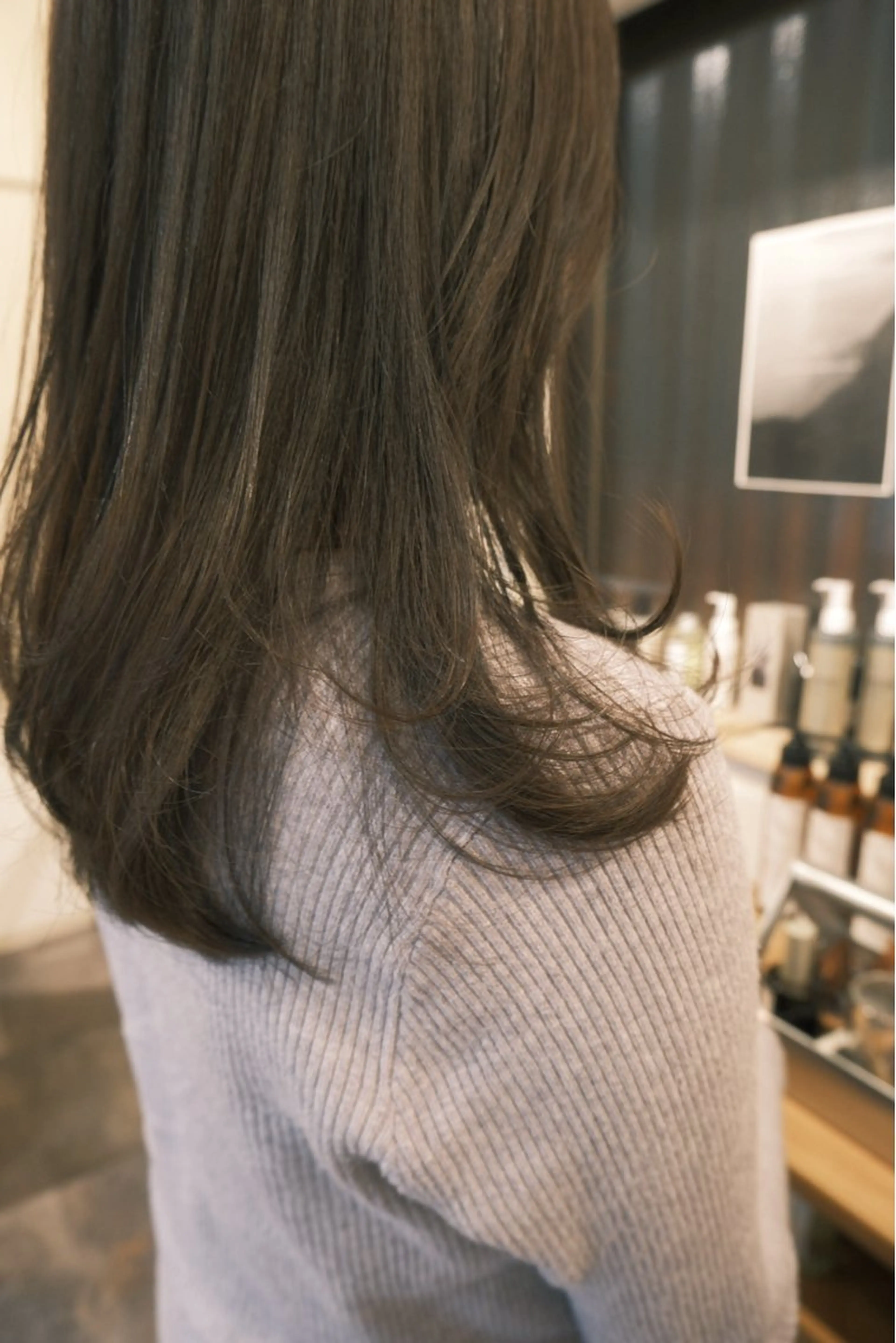 ミディアム カット ヘアカラー トリートメント ヘアセット ハルカ/透け感カラー /顔周りレイヤーのヘアスタイル