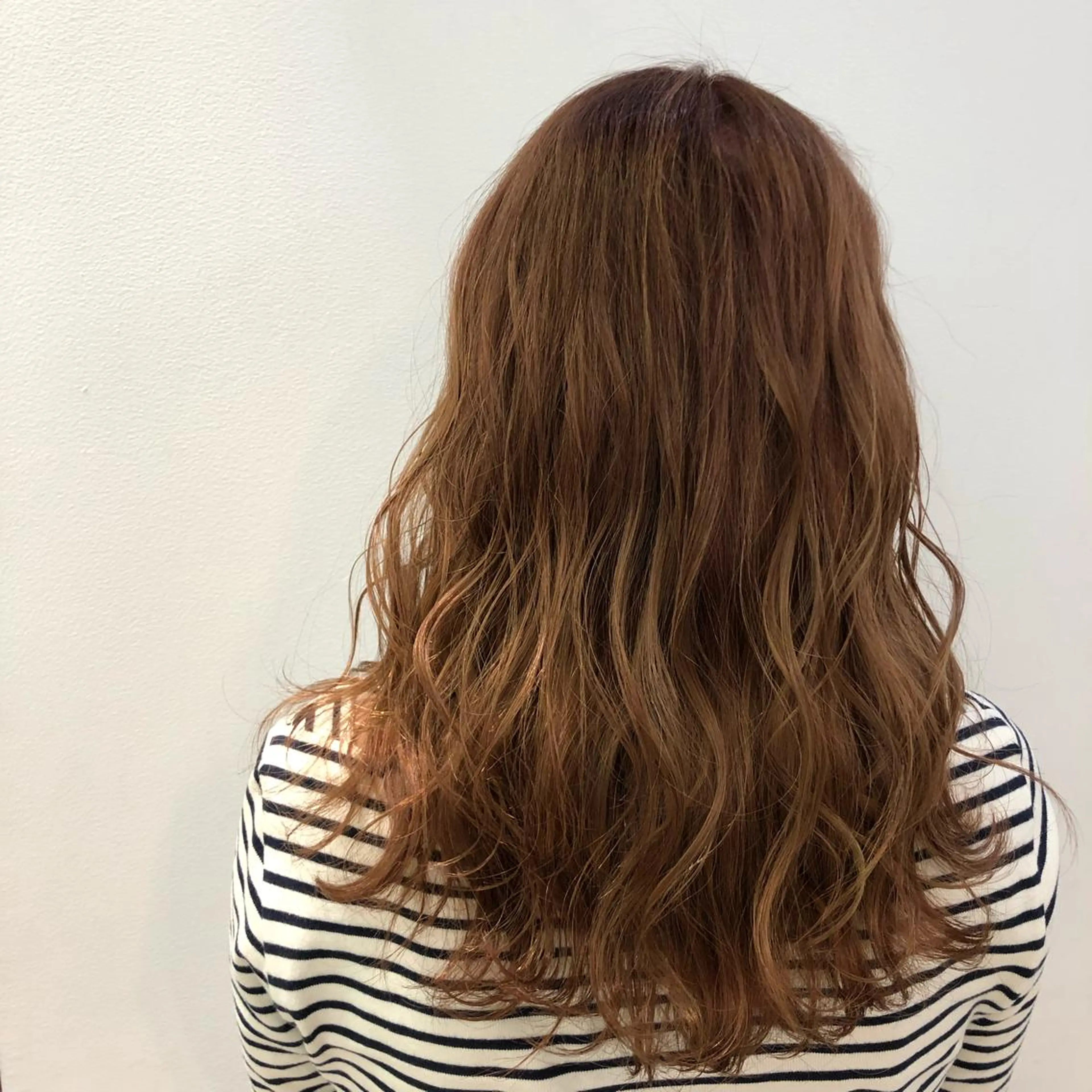 ロング カラー 渡邊 唯のヘアスタイル
