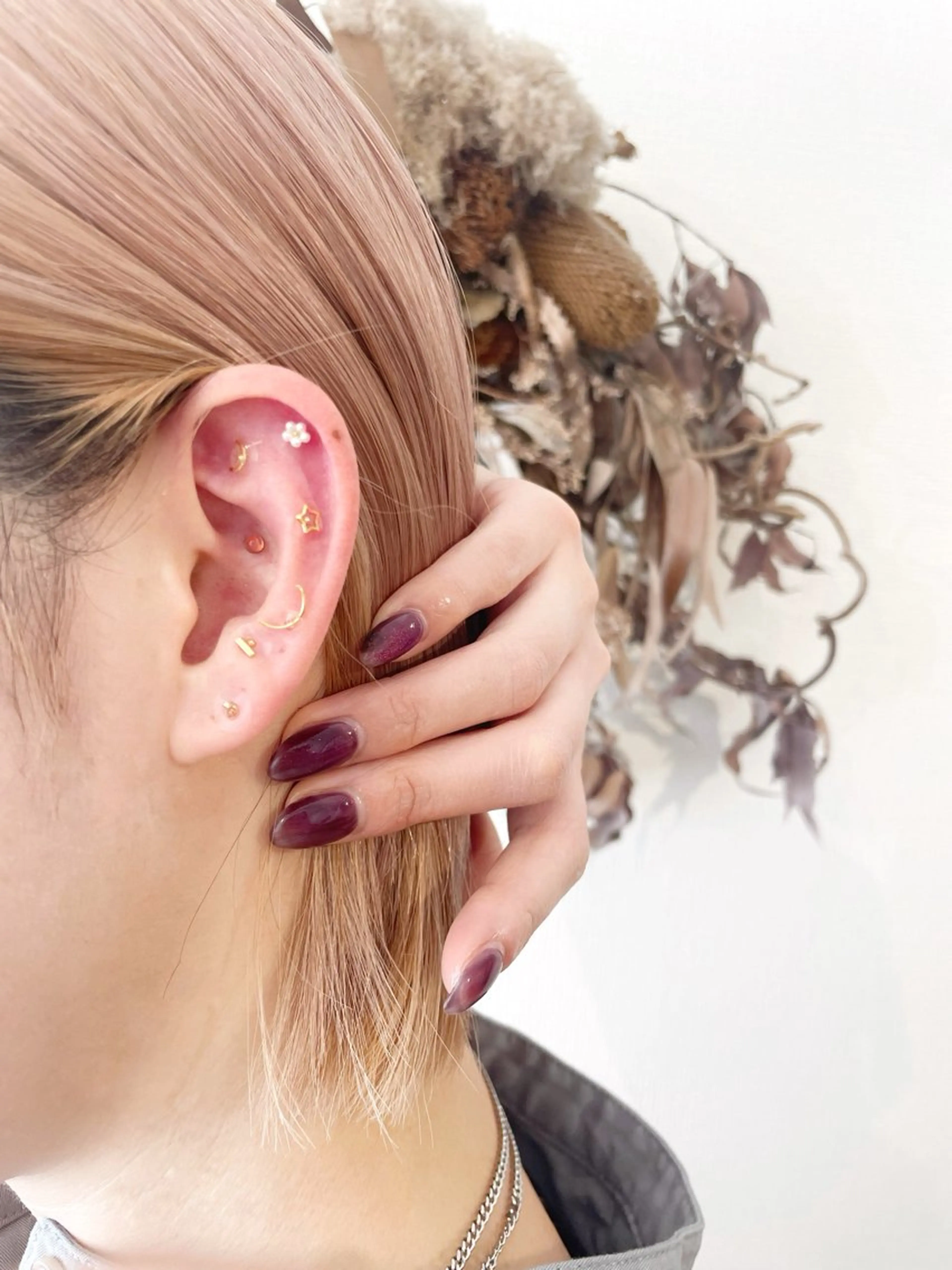 今話題の耳つぼジュエリー両耳14粒の写真