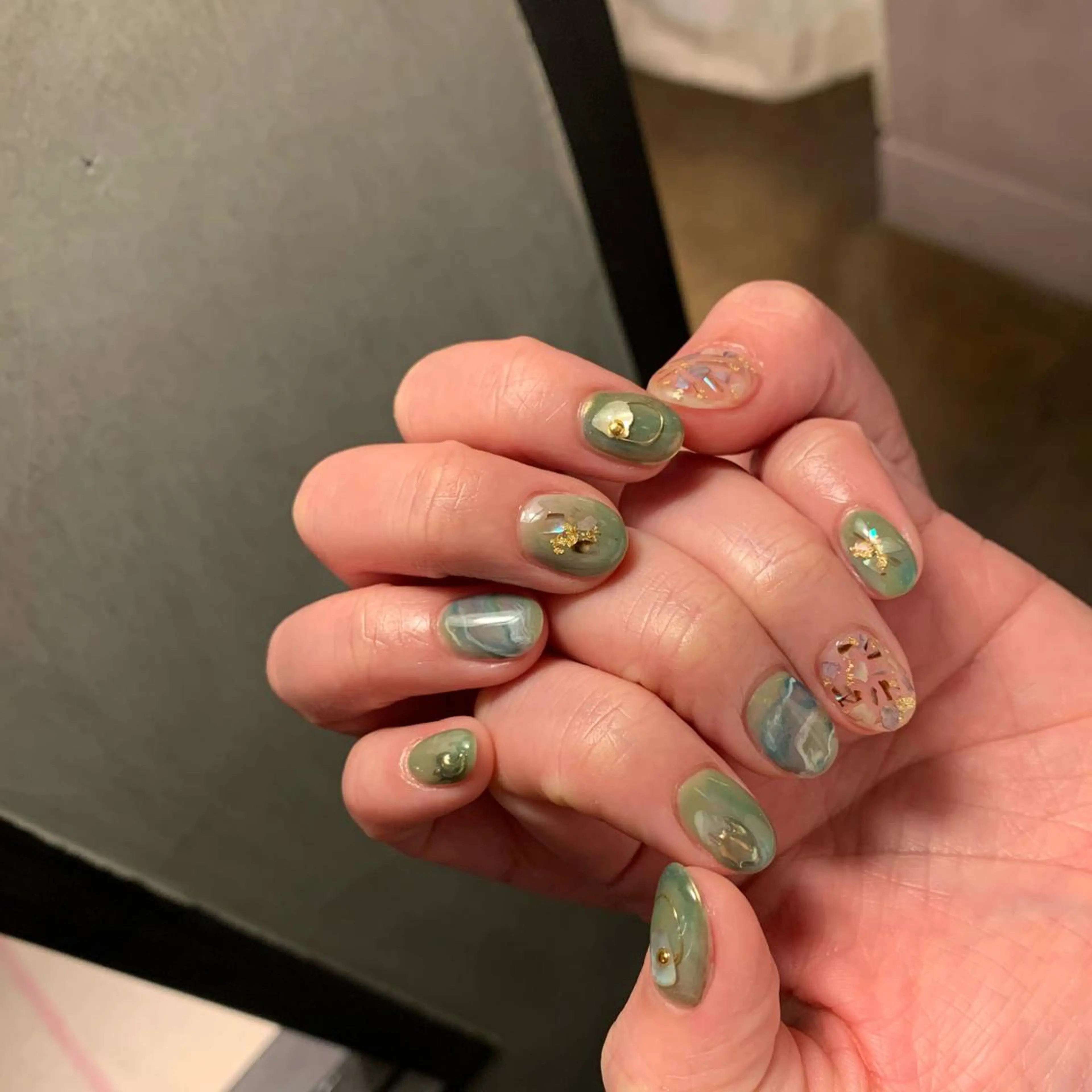 ネイル グリーン Cachette miyukiのネイルデザイン