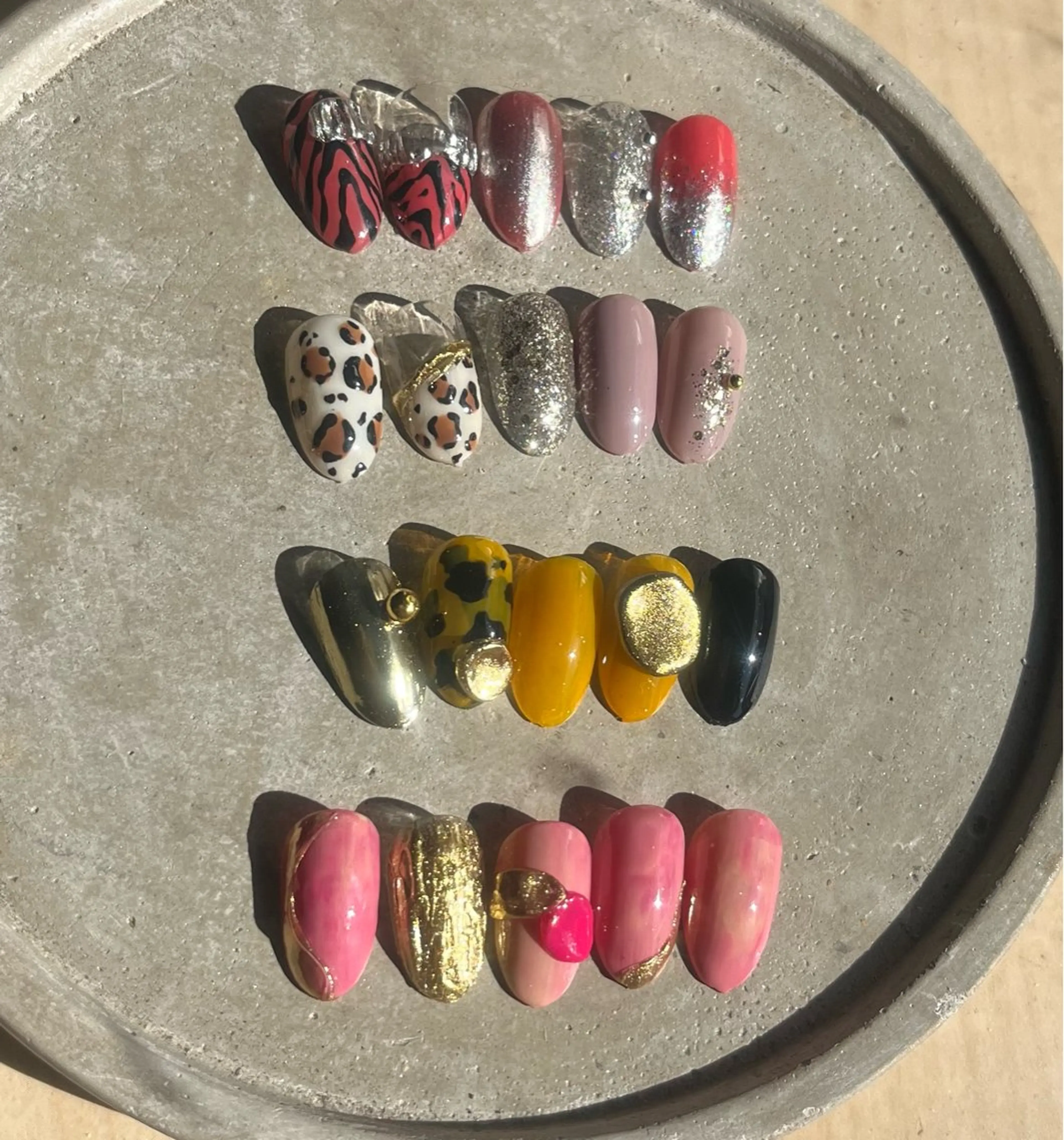 ショート 2DY NAIL SALONのネイルデザイン