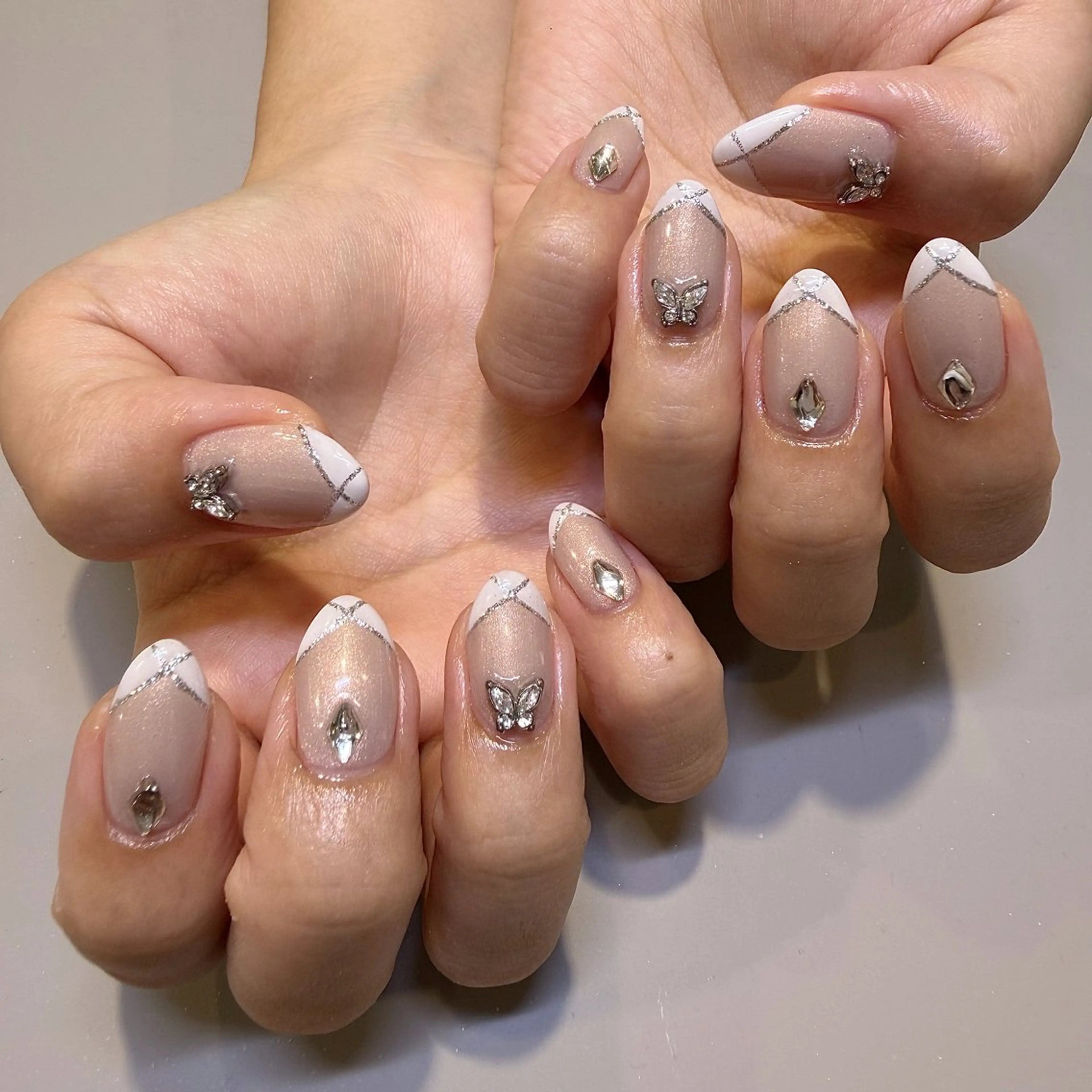 ネイル ハンドネイル 小野澤 紗智のネイルデザイン