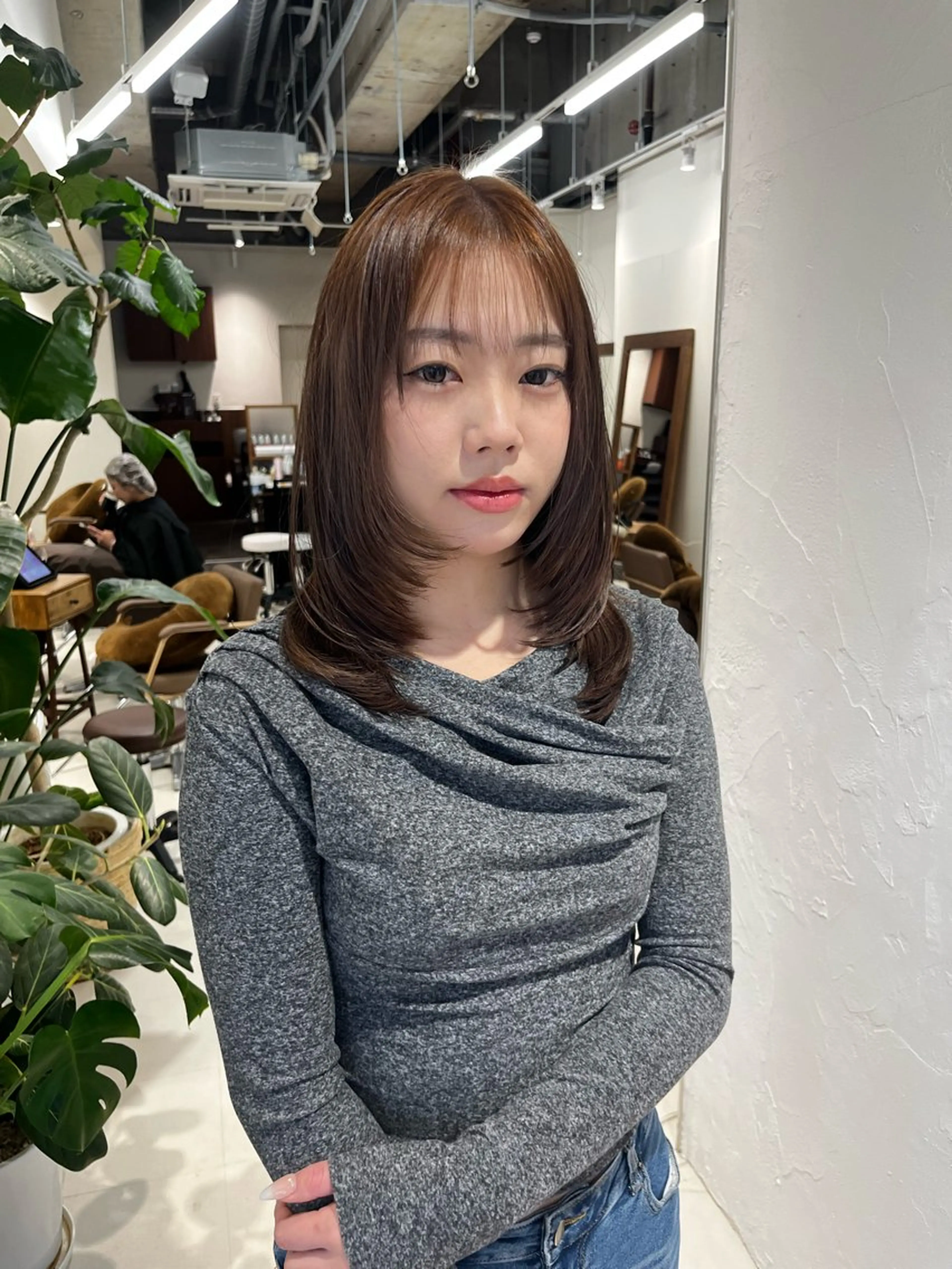 ミディアム カラー ブラウンカラー レイヤーカット カット ヘアカラー トリートメント レイヤーカット/ブラ ウンカラー/河野凜のヘアスタイル