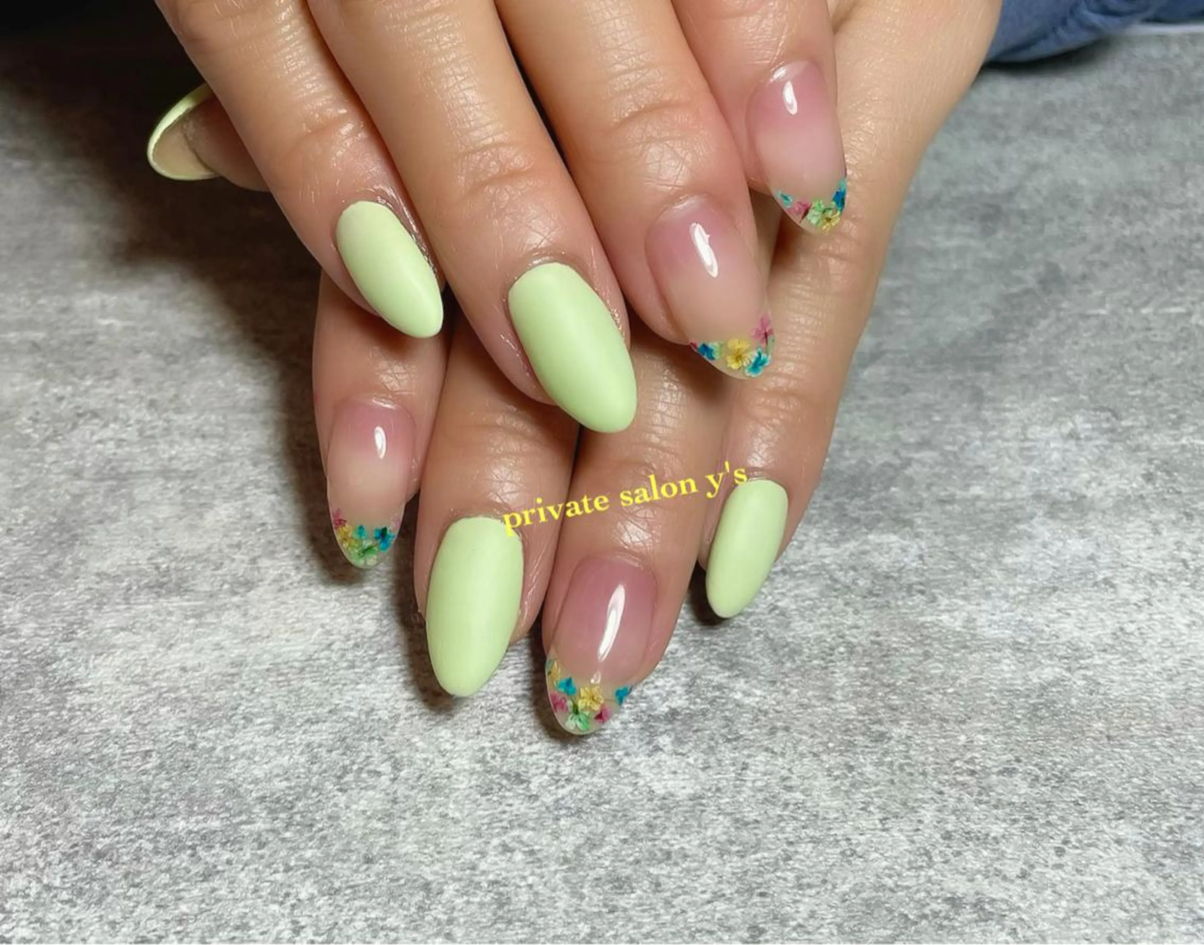 ネイル y' sのネイルデザイン