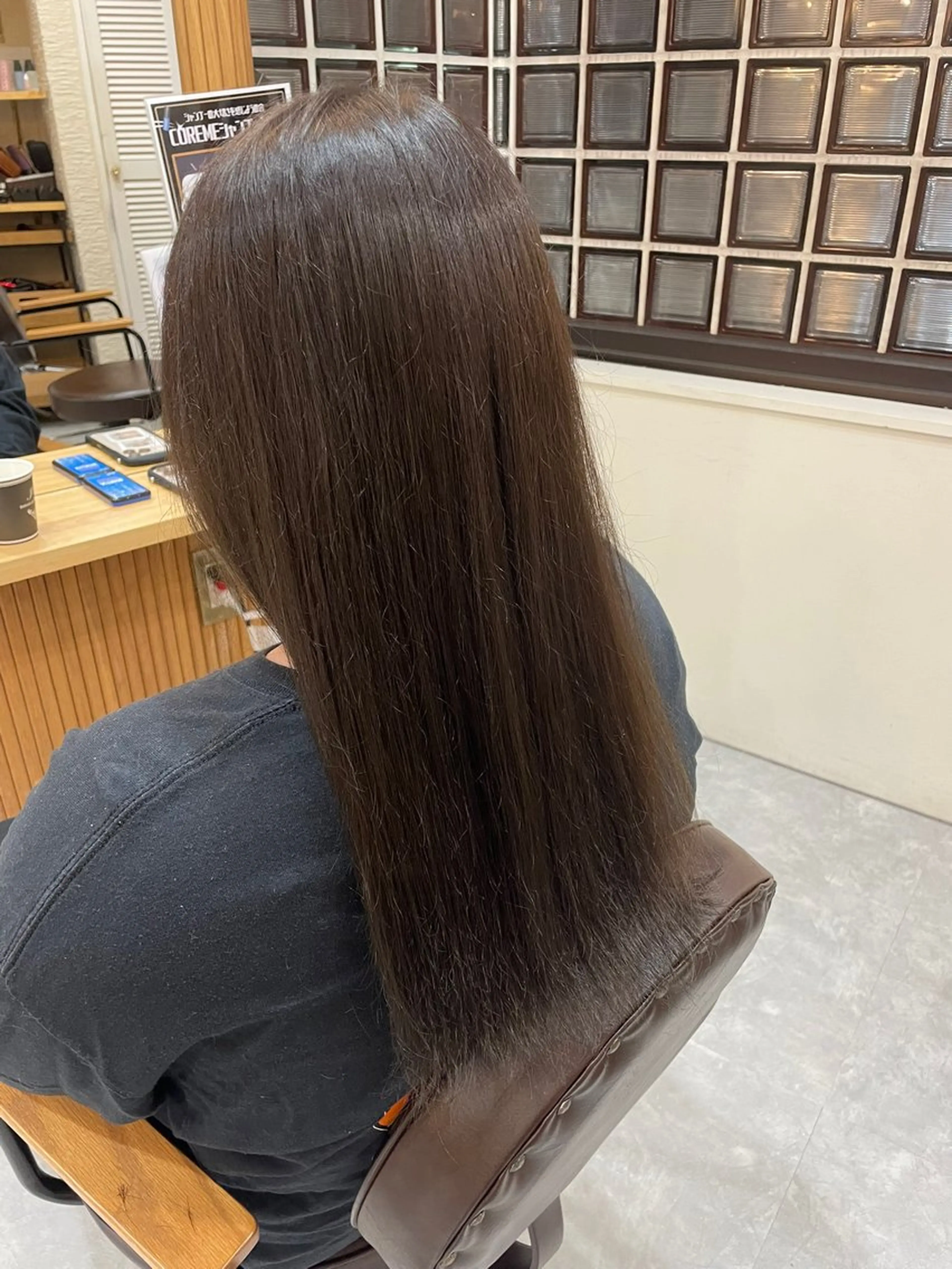 ロング カラー グレージュ ROPE ナナミのヘアスタイル