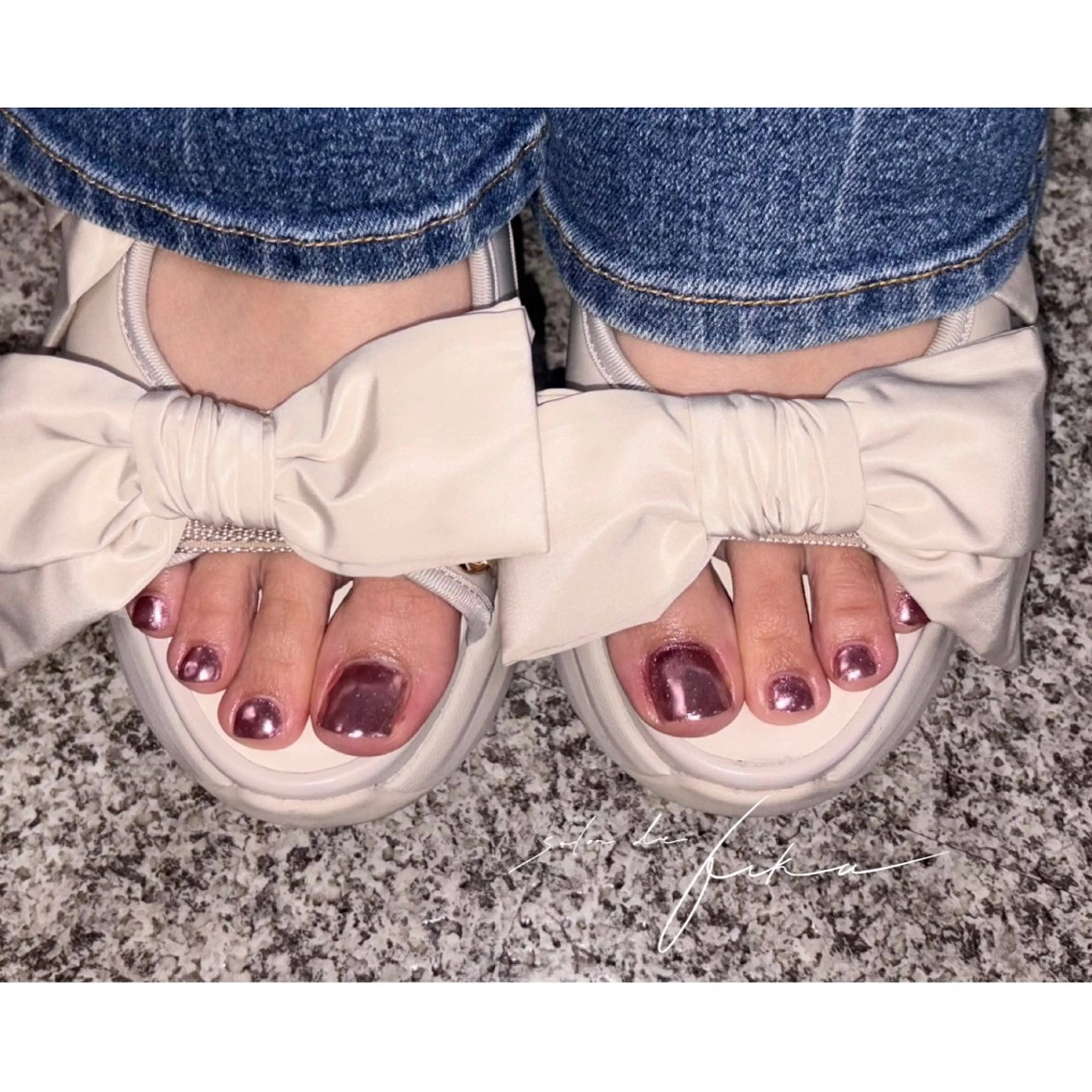 ネイル フットネイル 武智日々花 【パラジェル取扱店】のネイルデザイン