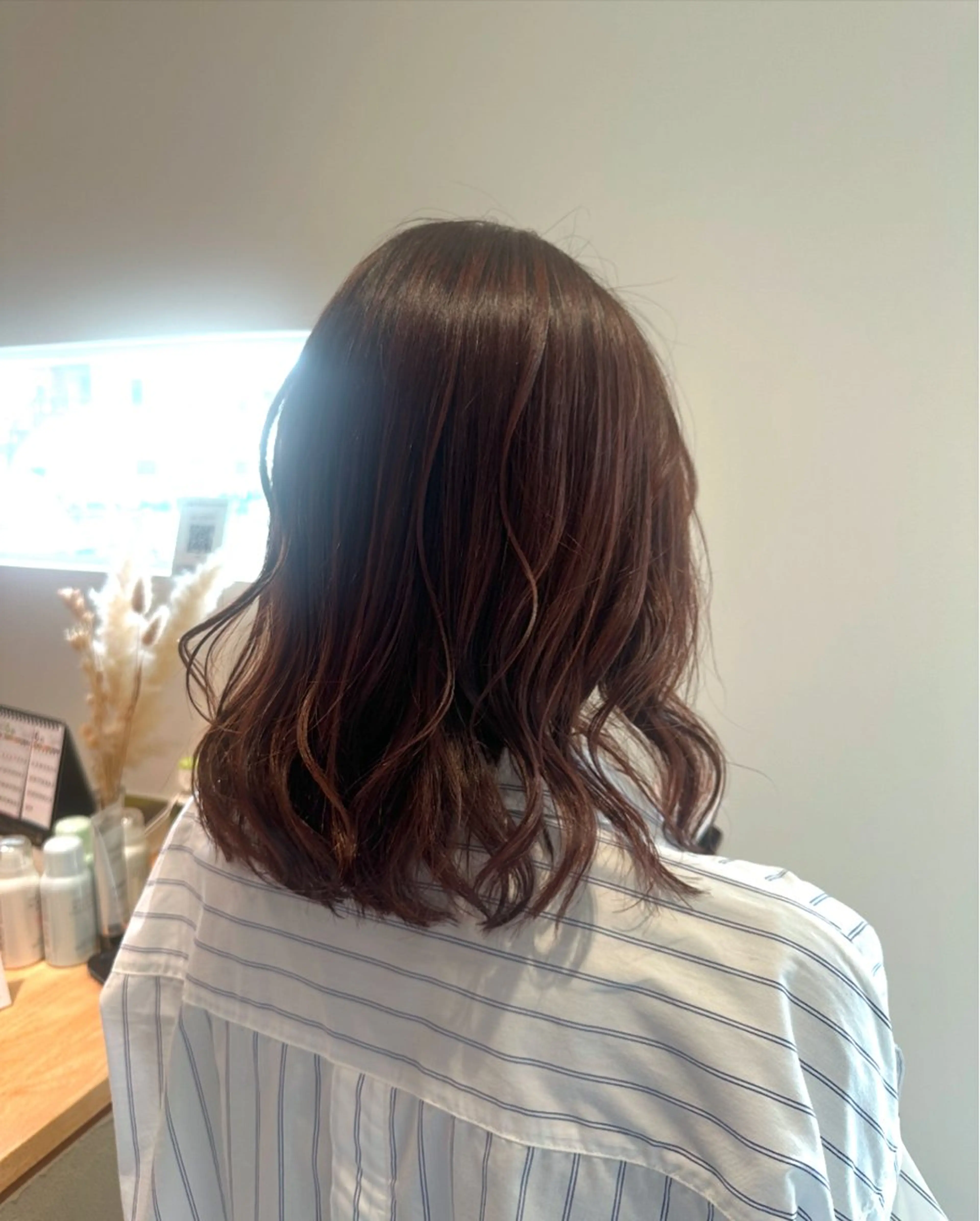 ミディアム レイヤー/蟹江/ くすみカラー/川口のヘアスタイル