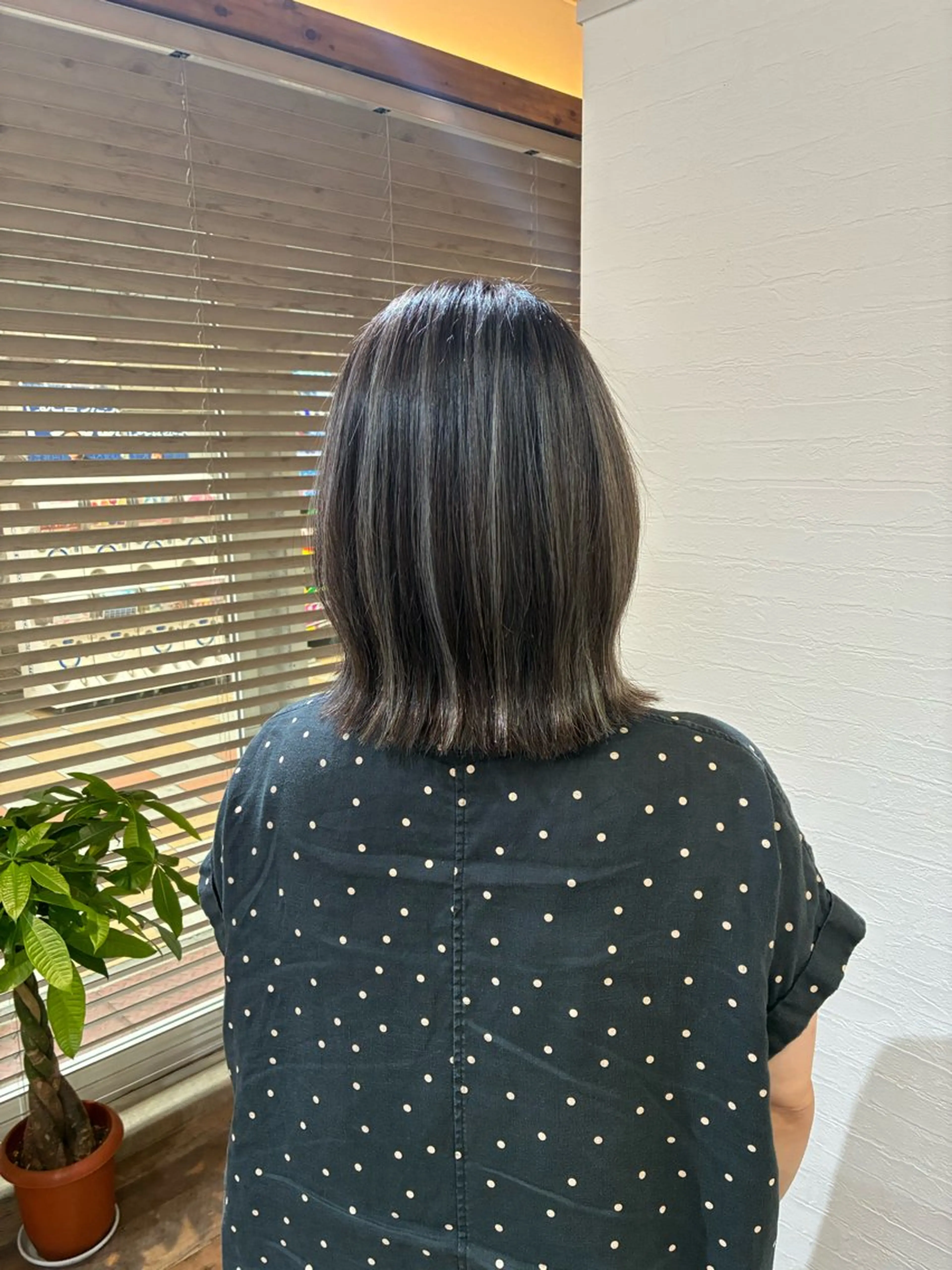 ミディアム カラー ハイライトカラー ハイライト カット ヘアカラー 金田 拓也のヘアスタイル