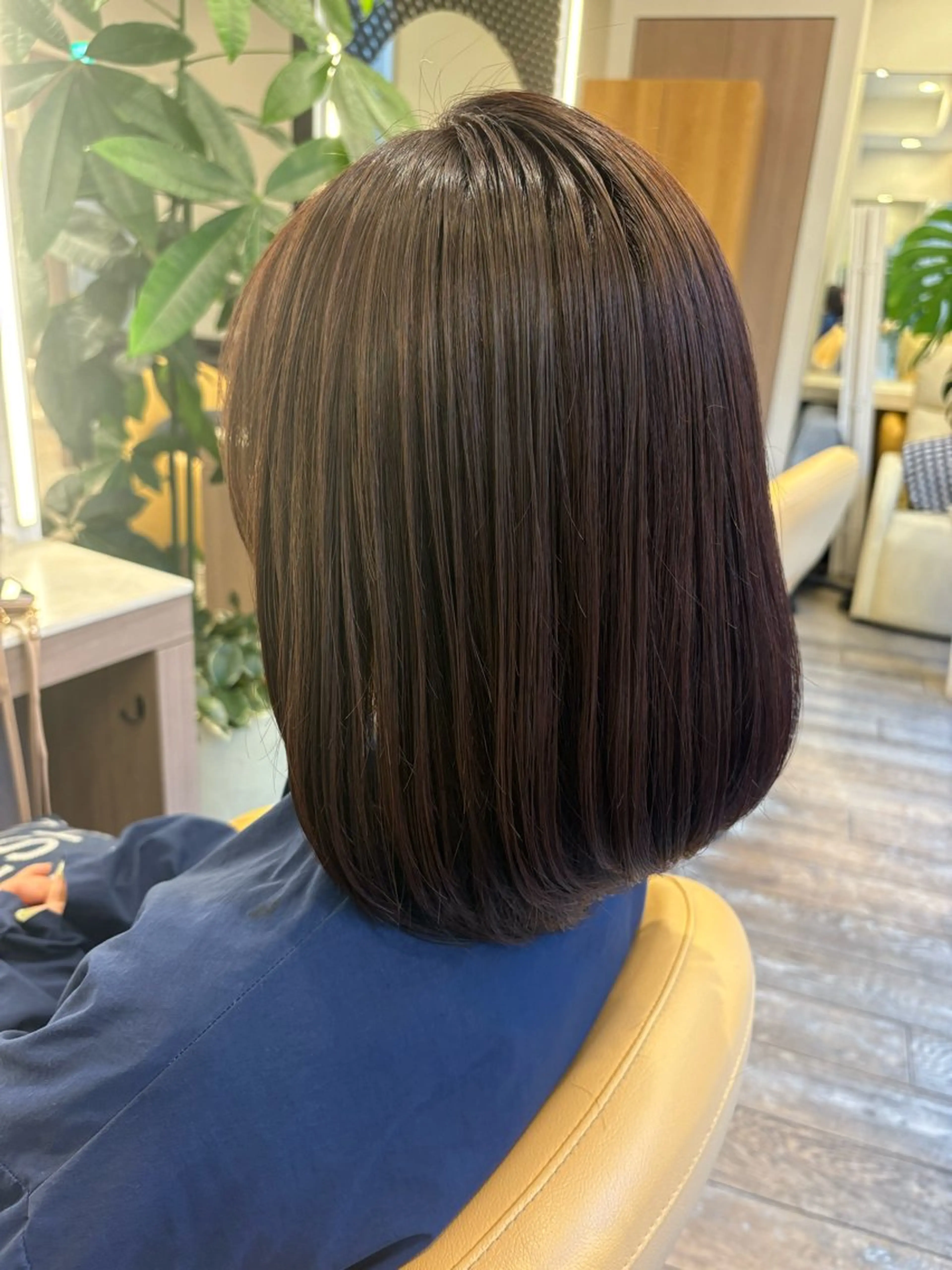 ミディアム カラー カット ヘアカラー トリートメント 白髪ぼかし大人メンズ 根本零のヘアスタイル