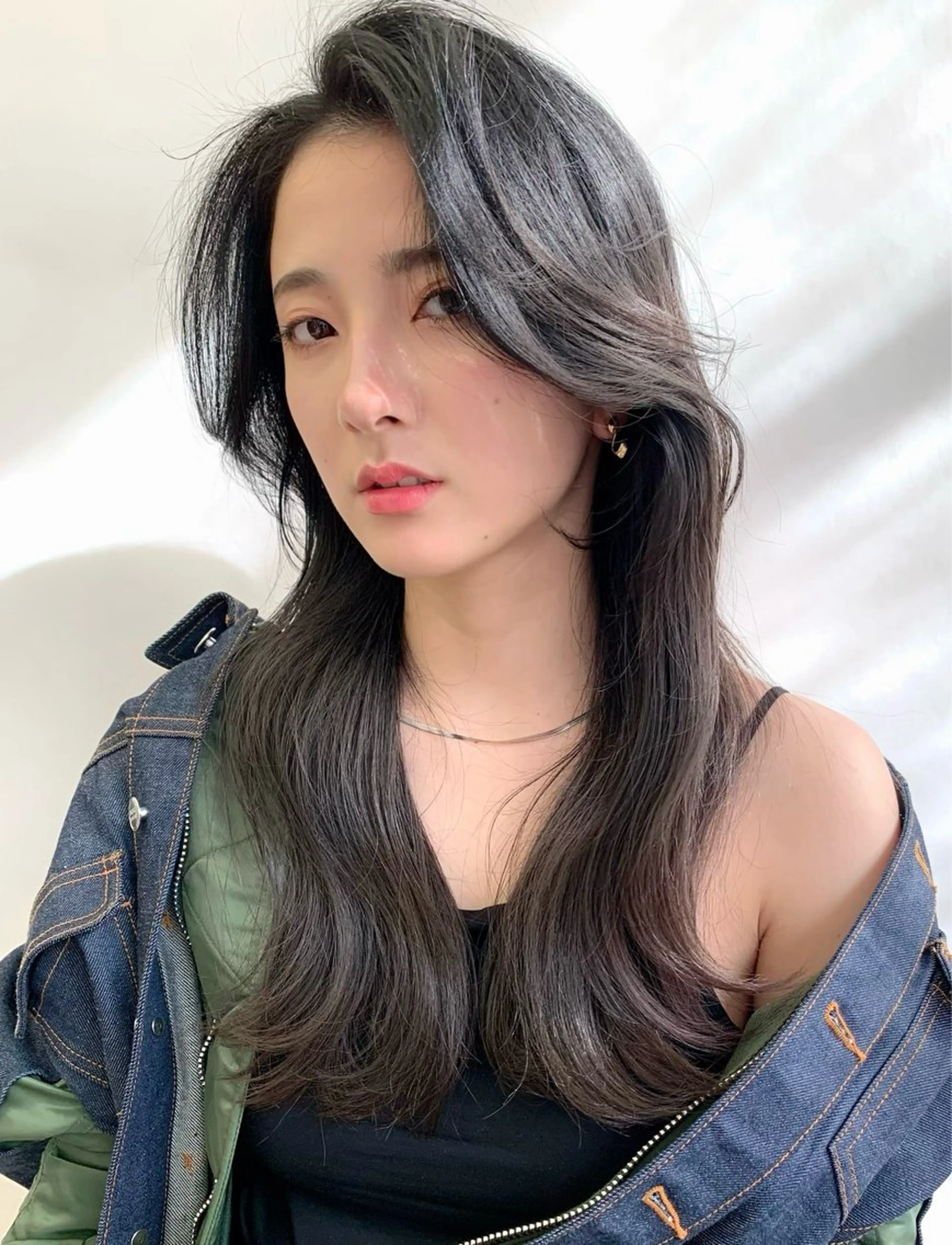 セミロング カラー レイヤーカット 外ハネヘア カット ヘアカラー トリートメント 鈴木 一貴のヘアスタイル