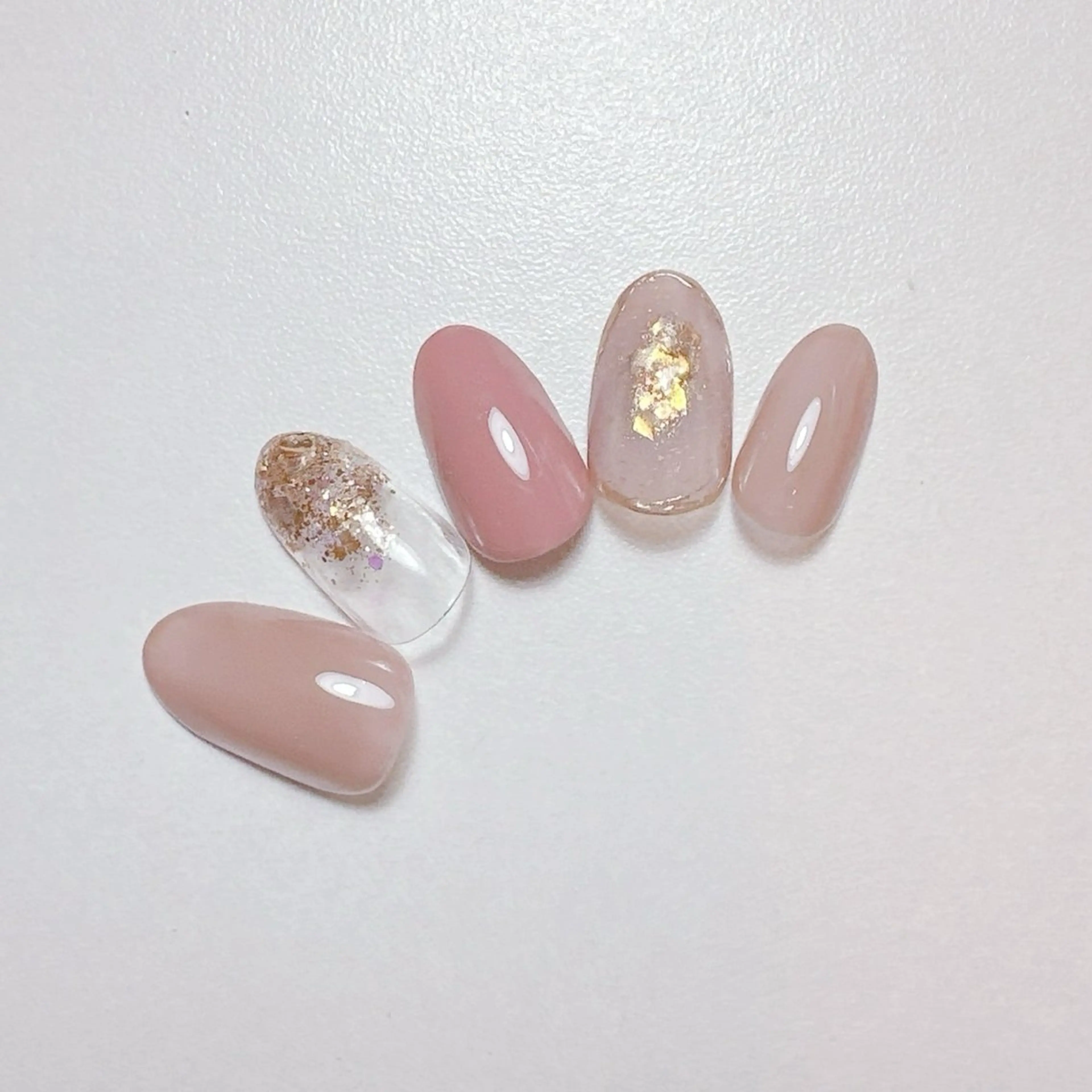 ミディアム ハンドネイル 完全個室ネイル サロンLuana +のネイルデザイン