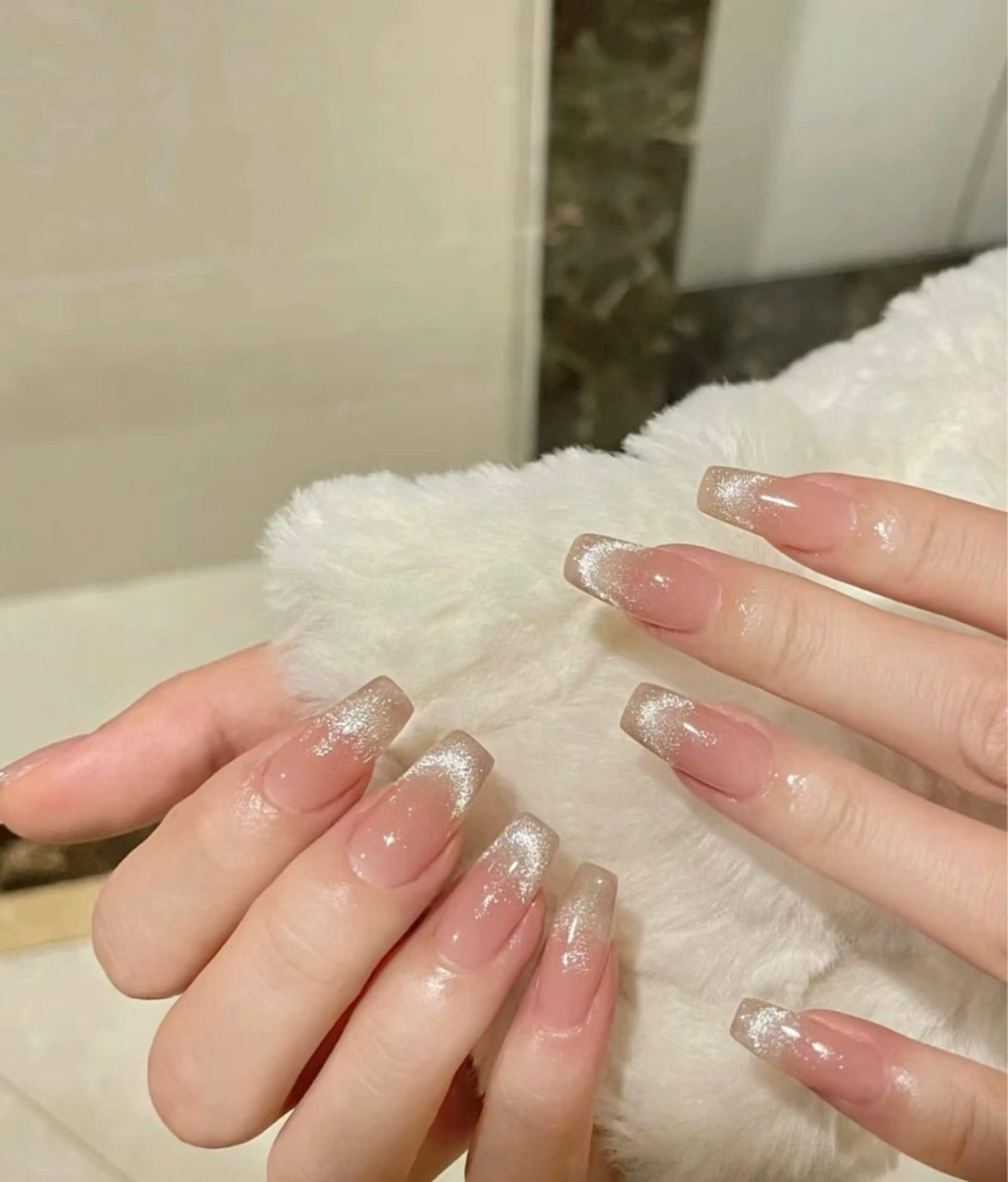 ネイル 長さ出し フレンチネイル キラキラネイル マグネットネイル 持ち込み 長出し専門店🎀 HARO💕Nailのネイルデザイン