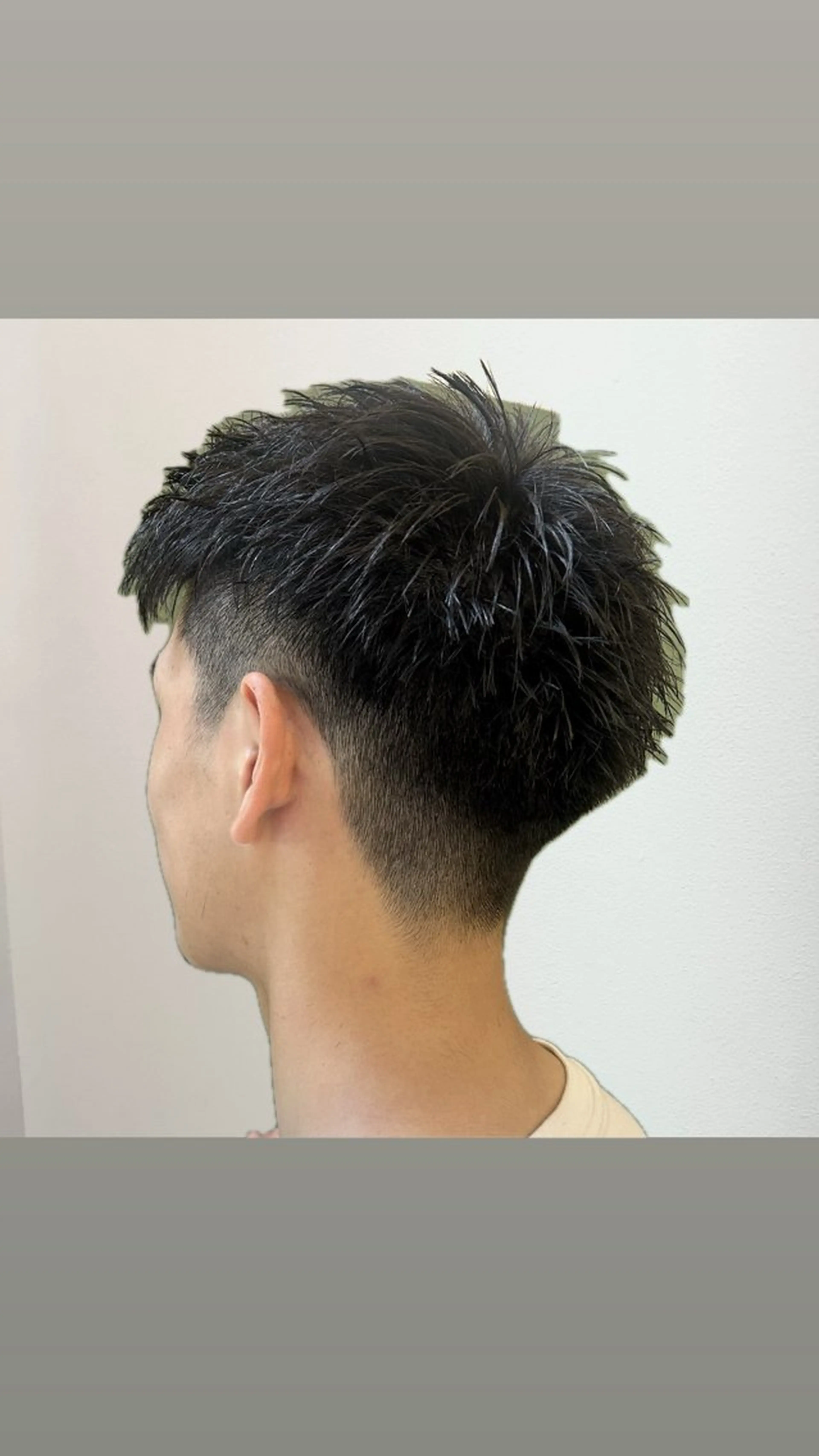 メンズ スパイキーショート 拝頭　奈枝 Beretのヘアスタイル