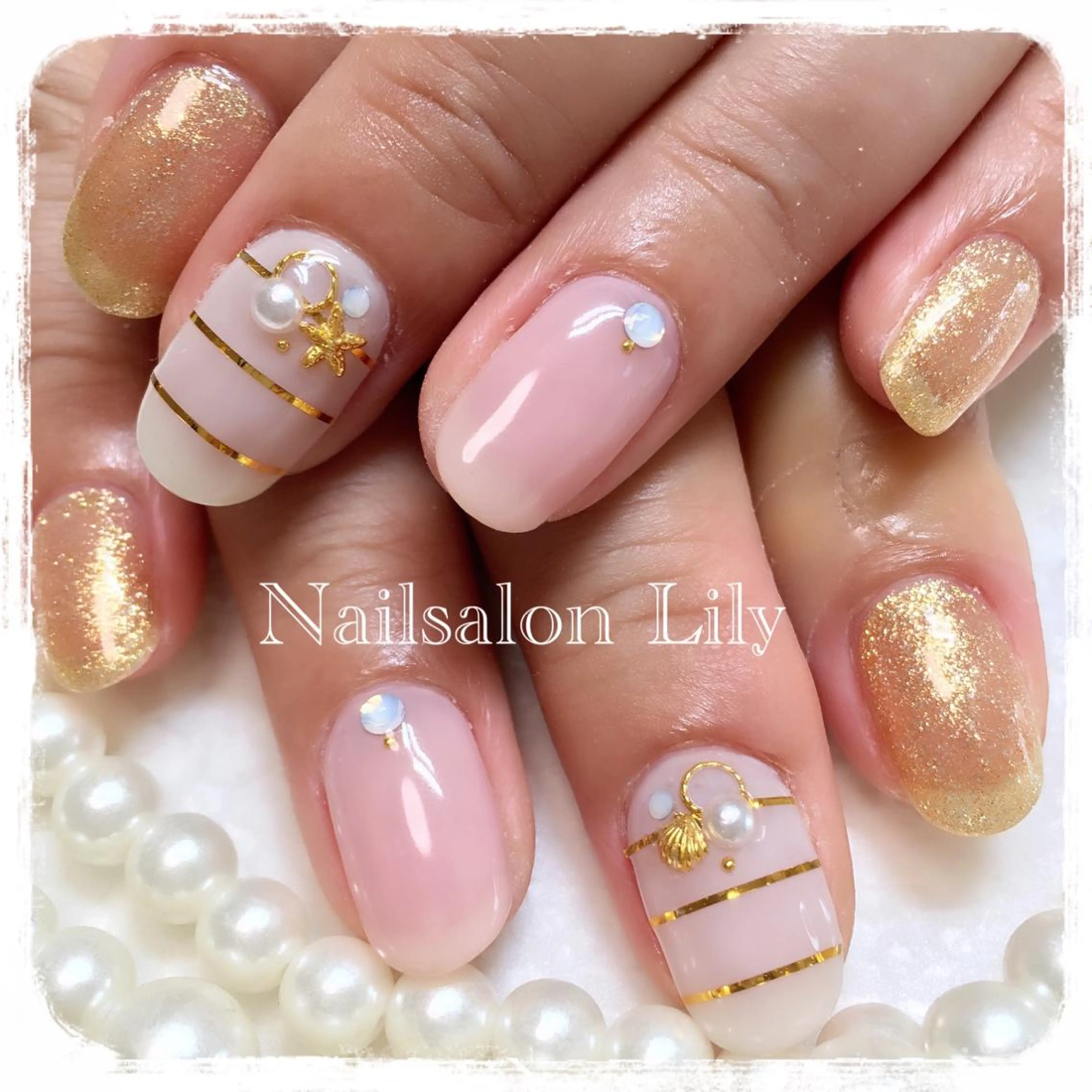 ネイル ボーダー Lily*nail 🌻Mii🌻のネイルデザイン