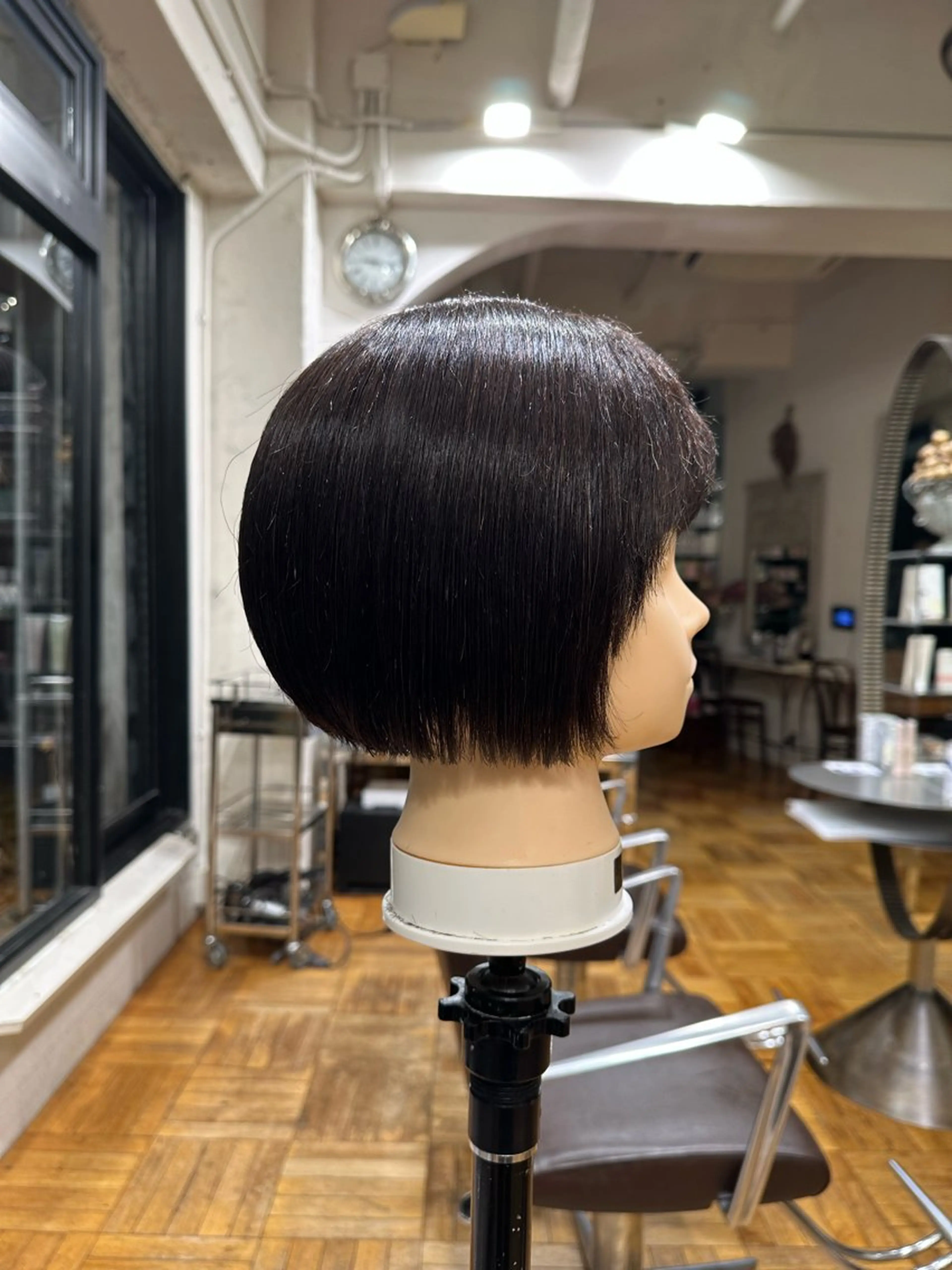 ショート カラー ボブ  レイヤー 髪質改善  相澤晃希のヘアスタイル