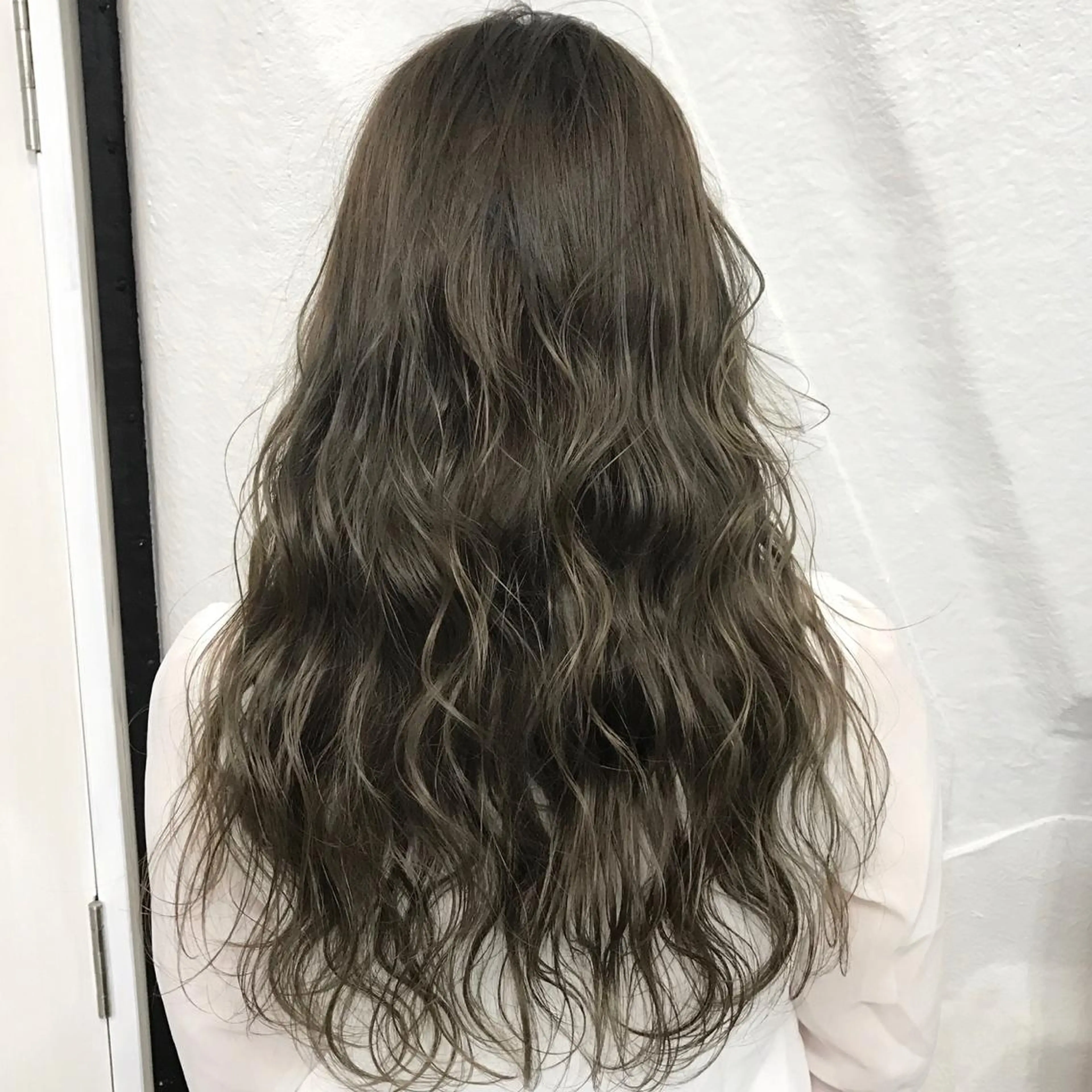 ロング カラー ブルーカラー ブルーグレー ハイライトカラー 3Dハイライト ハイライト K-POP好き美容師 🇰🇷Kai.Yのヘアスタイル