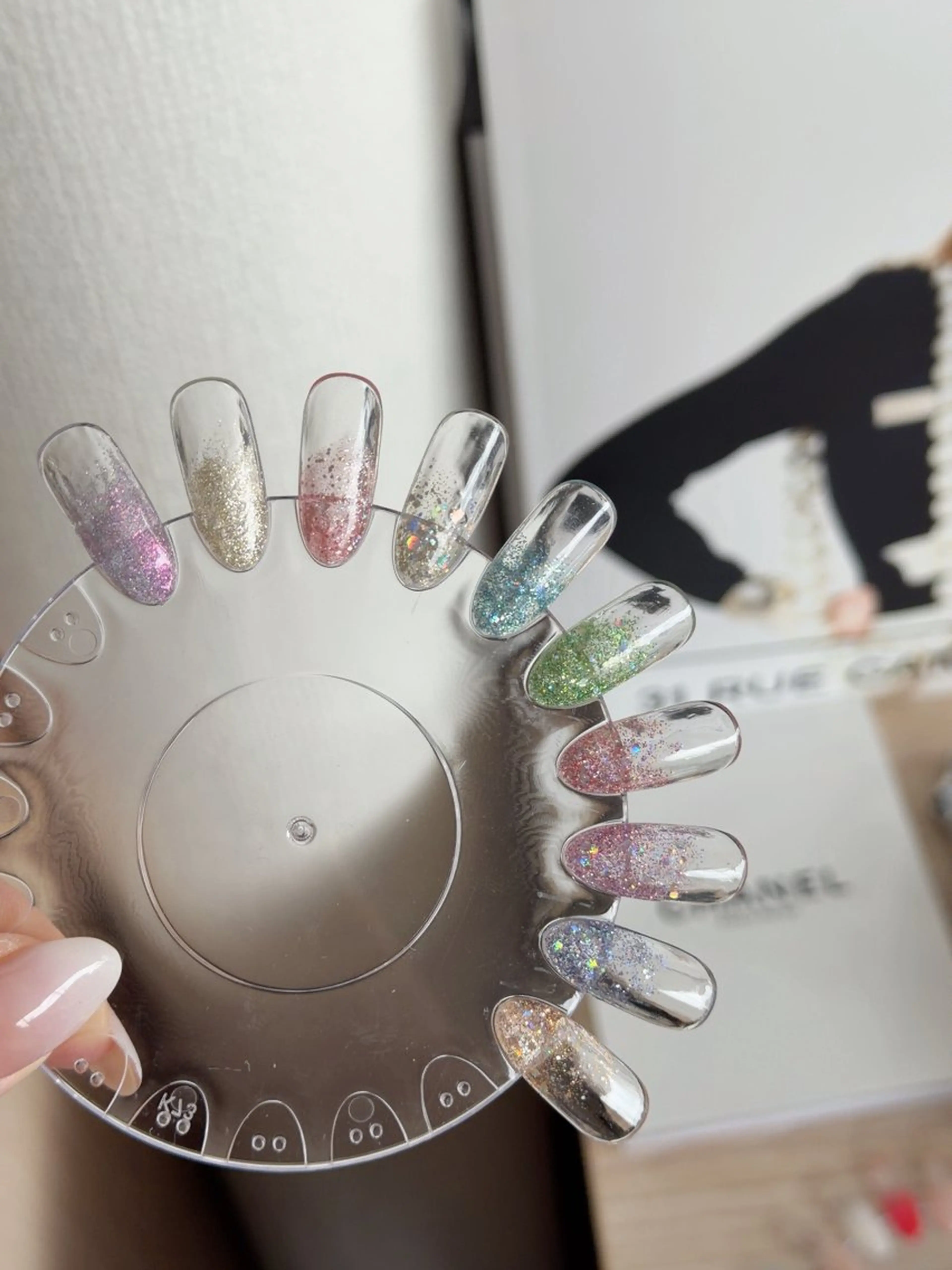ネイル ラメ(グリッター) ラメグラデーション Julyネイルサロン所属・Ou uのネイルデザイン