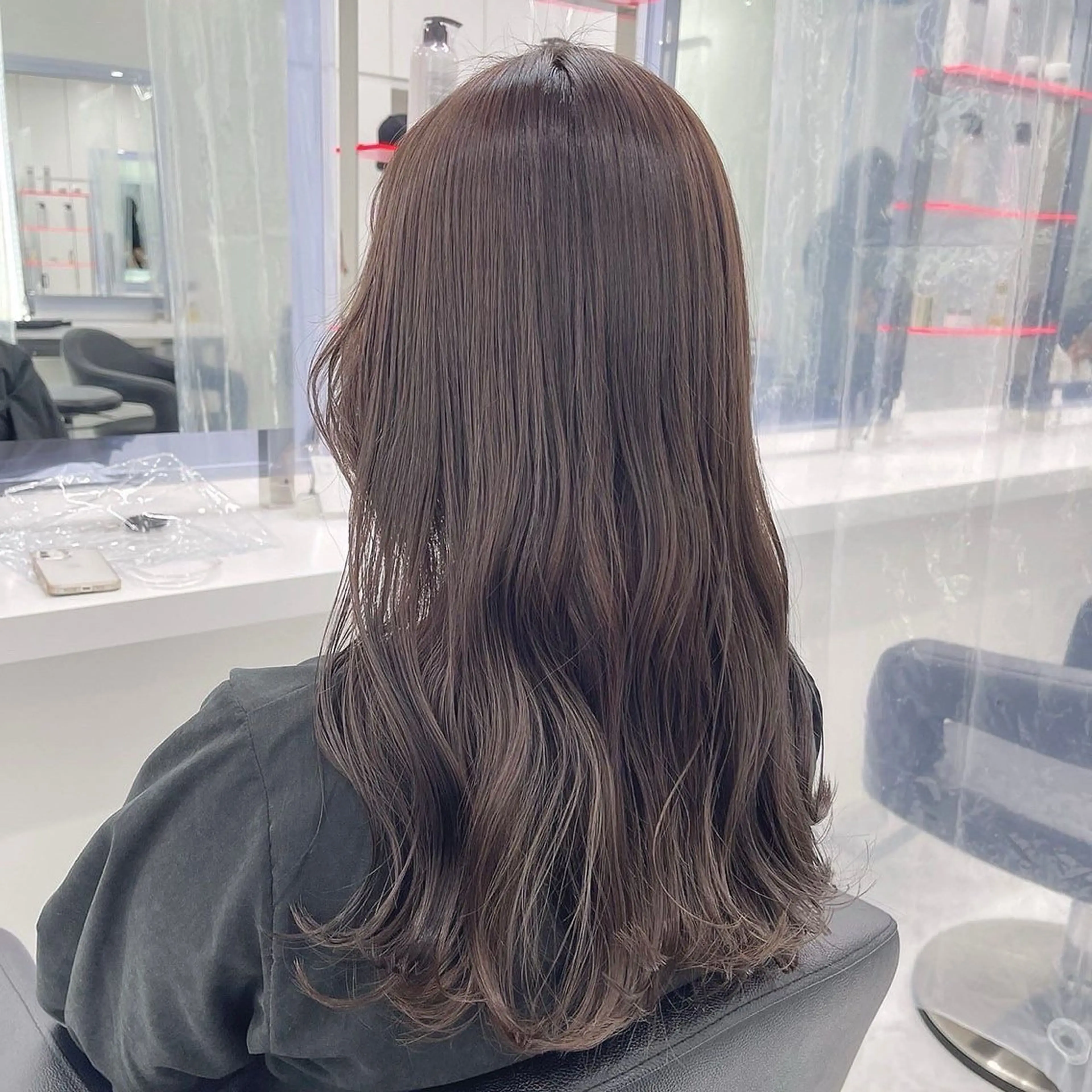 ロング カラー ヘアアレンジ トレンドモテカラー 🩷色落ちまで可愛くのヘアスタイル