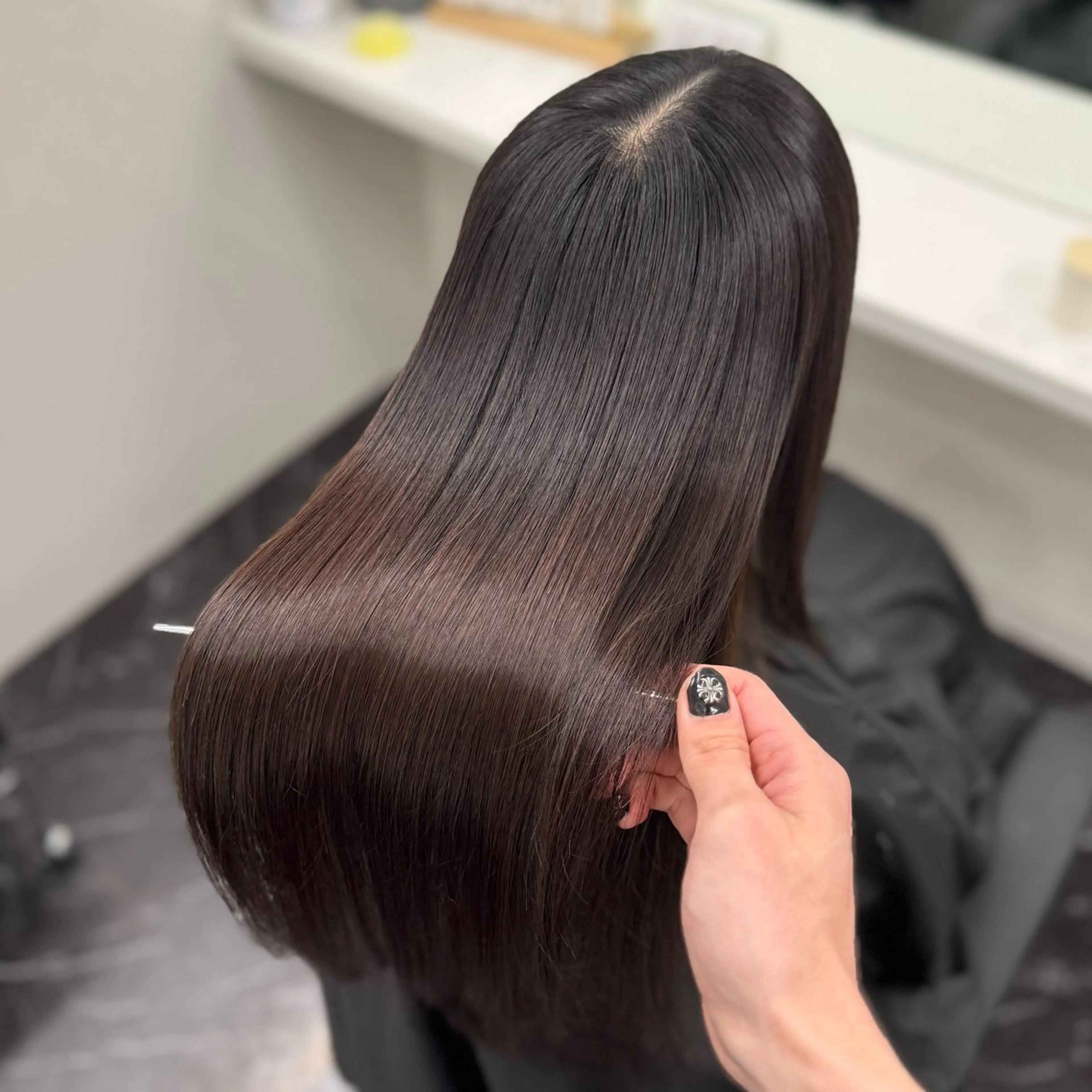 ロング パーマ 髪質改善 韓国風ヘア 縮毛矯正 トリートメント ヘアカラー トリートメント 髪質改善Ⅰ透明感 艶カラーⅠたつやのヘアスタイル