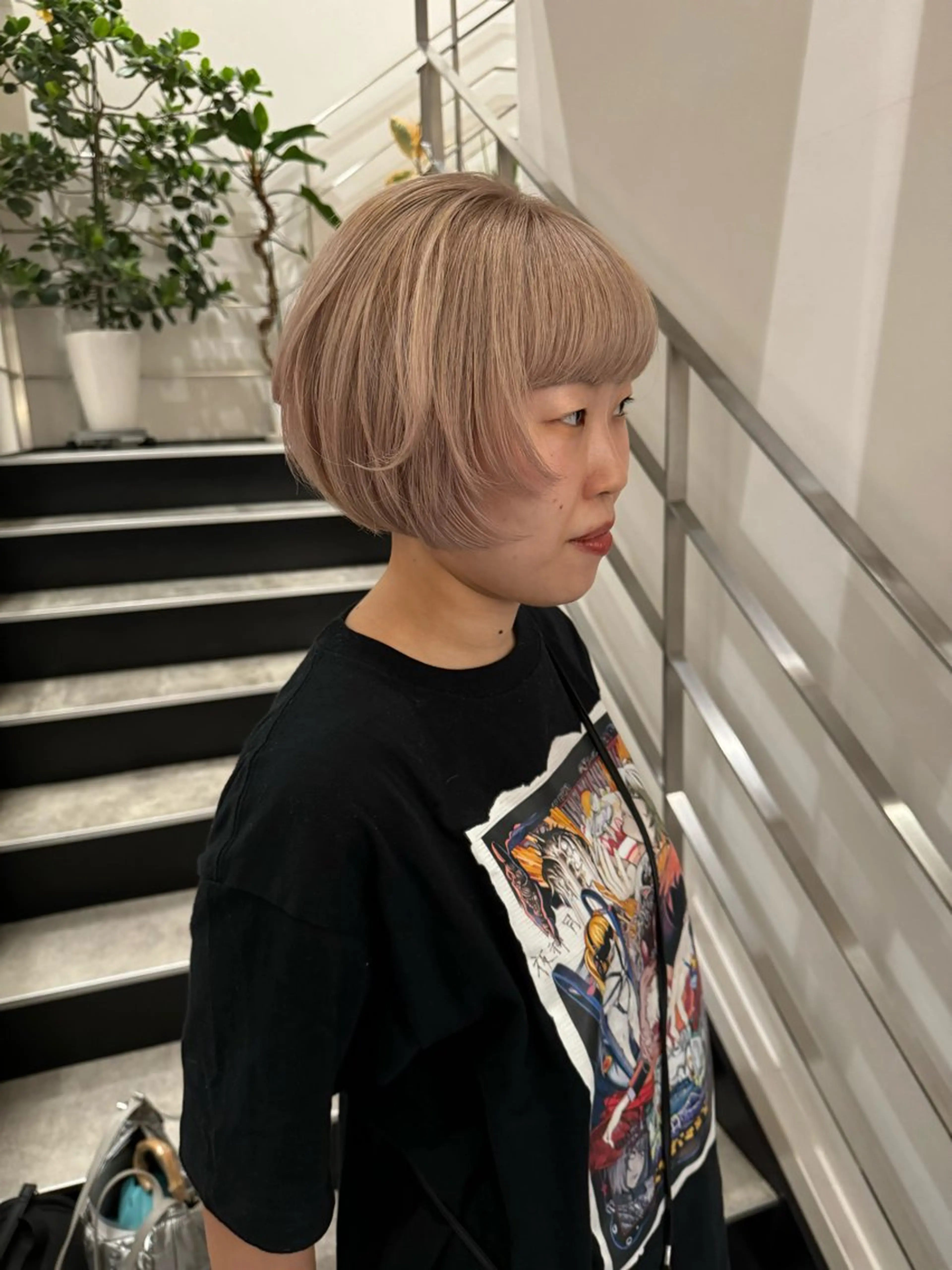 ショート カラー miu （ミユ）のヘアスタイル