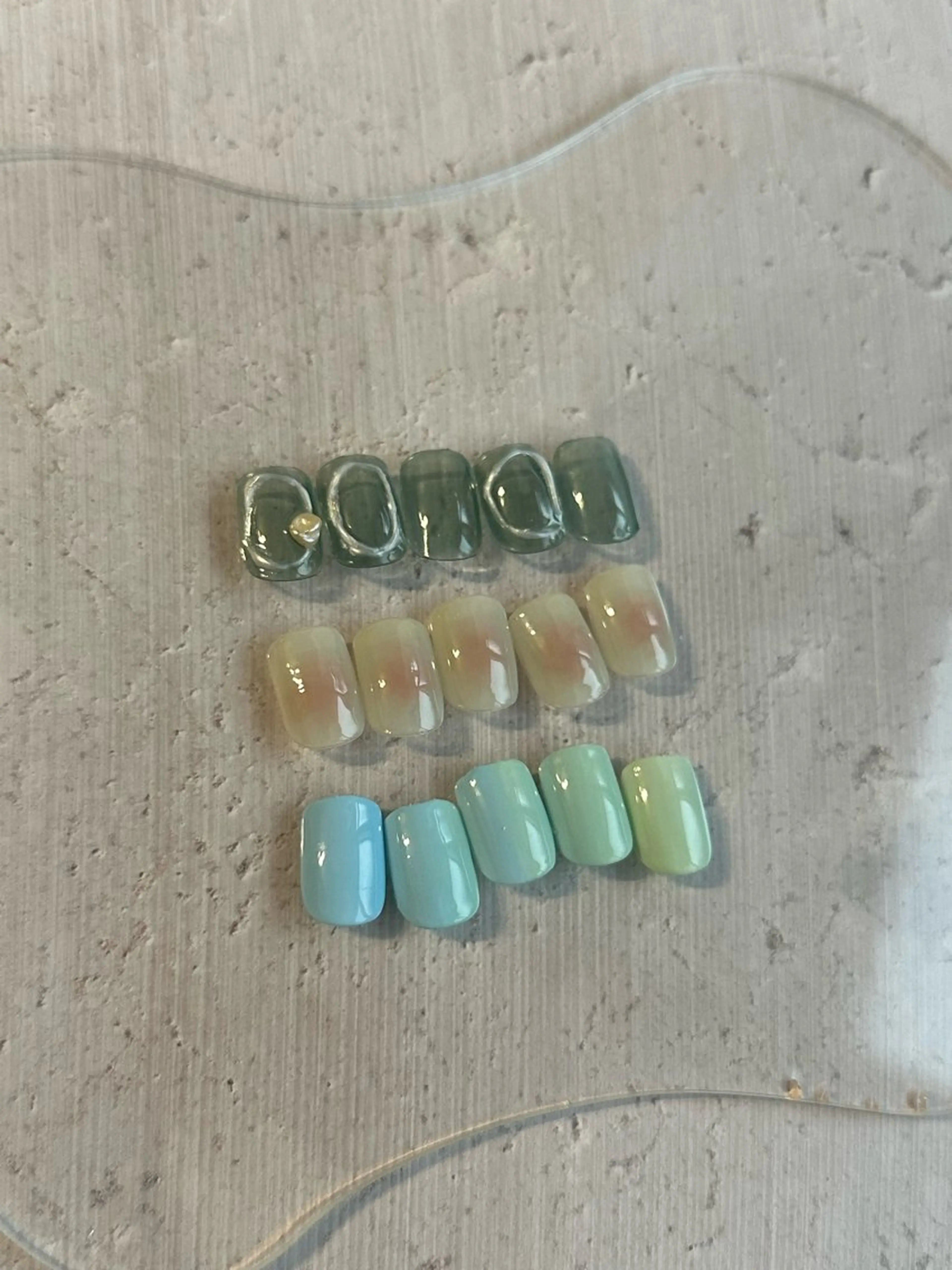 ネイル ブルー フットネイル マグネットネイル ミラーネイル ニュアンスネイル nailsalon Daphneのネイルデザイン