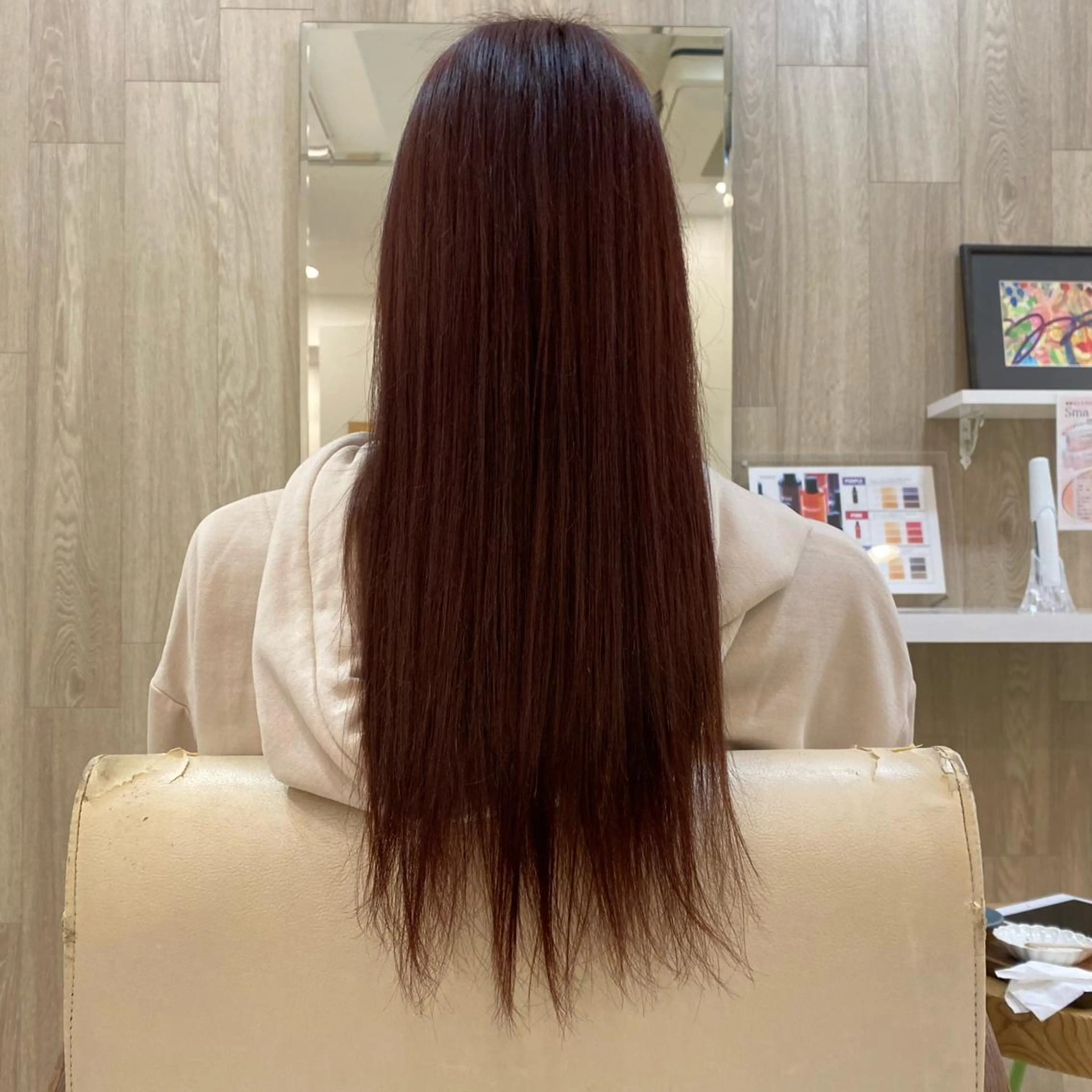 ロング ヘアカラー 冨樫 真季のヘアスタイル