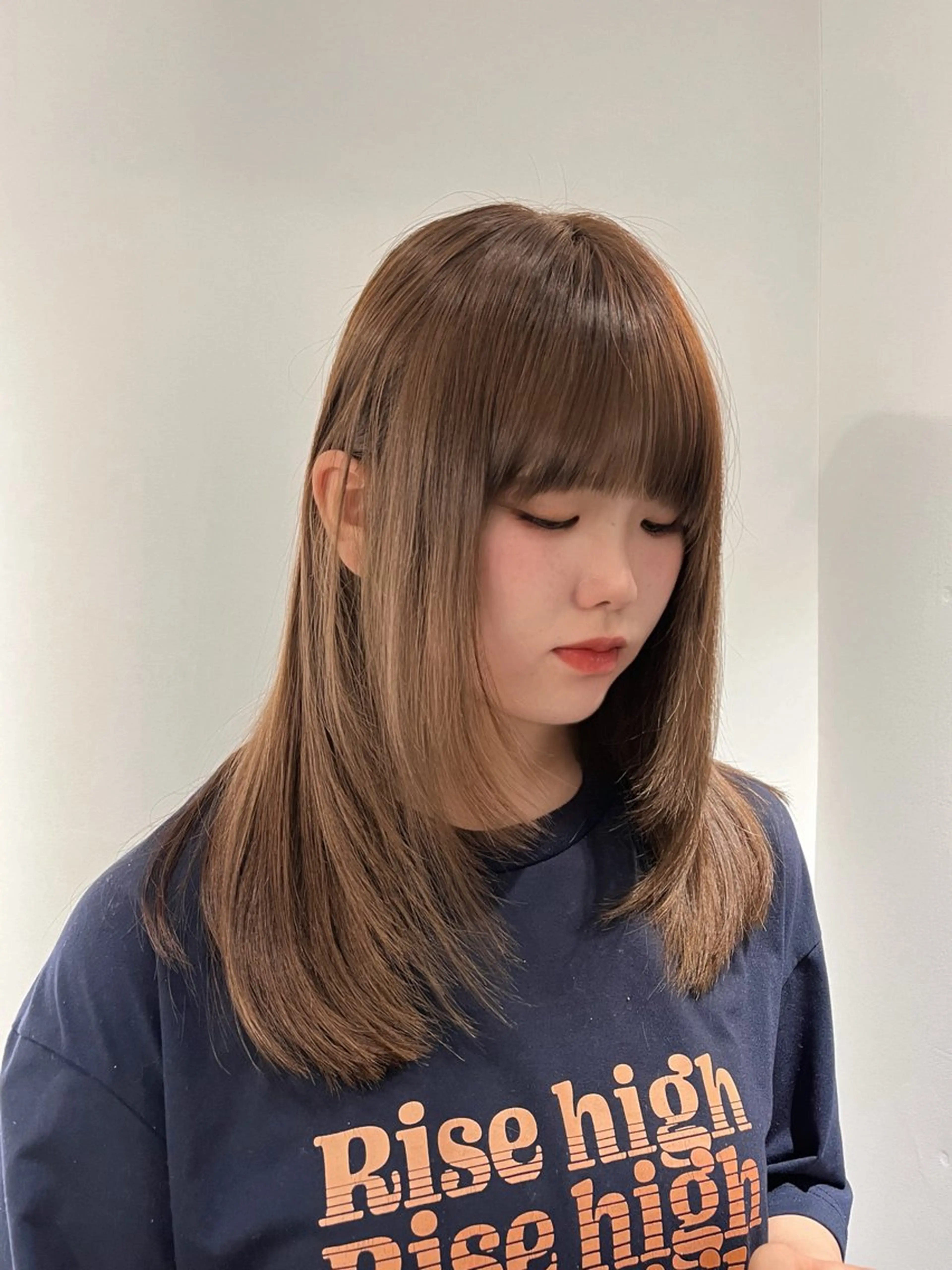 ミディアム カラー/レイヤー /カット泉谷七登のヘアスタイル