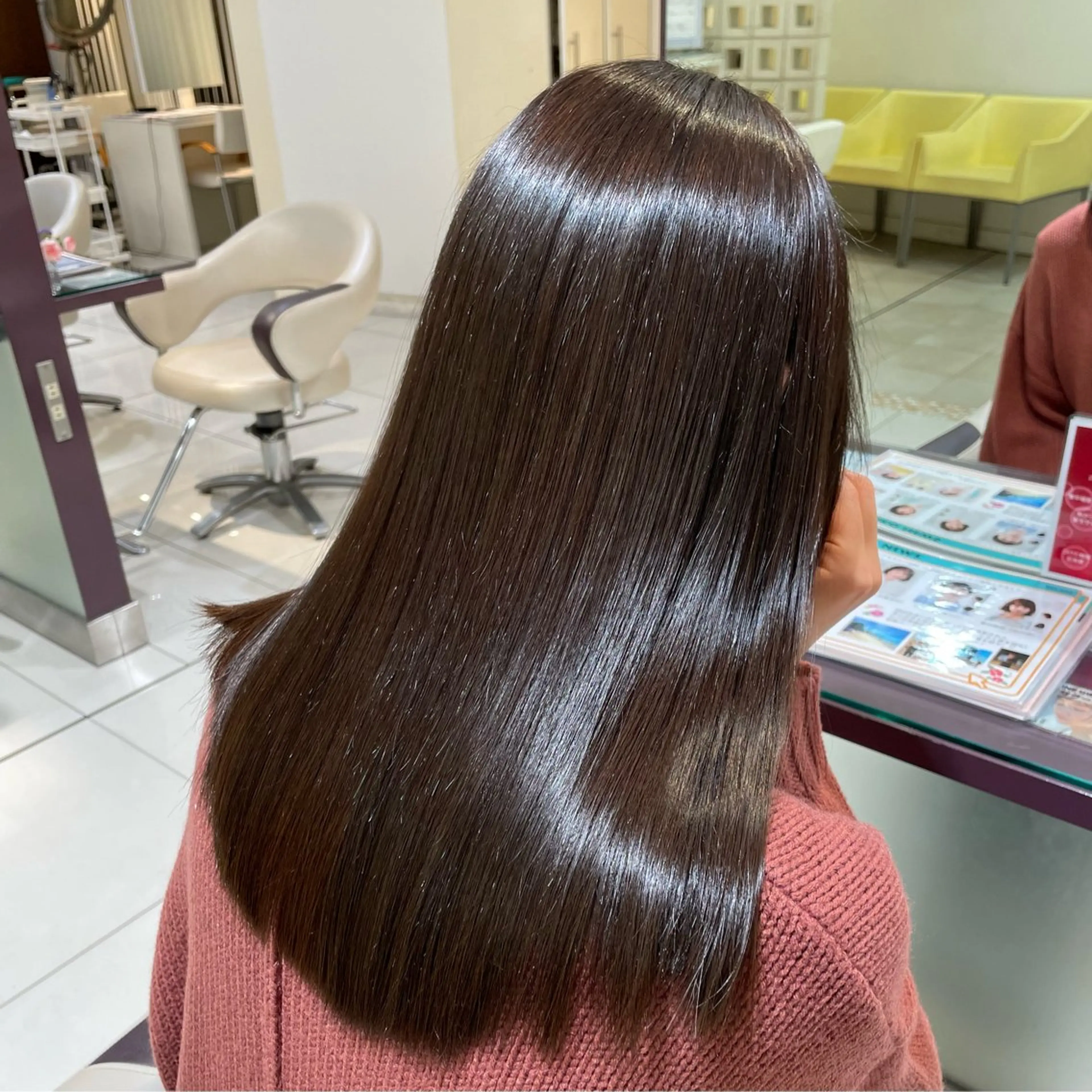 ロング カラー 透明感カラー オリーブカラー トリートメント まるやま ひなこ/艶髪カラーのヘアスタイル