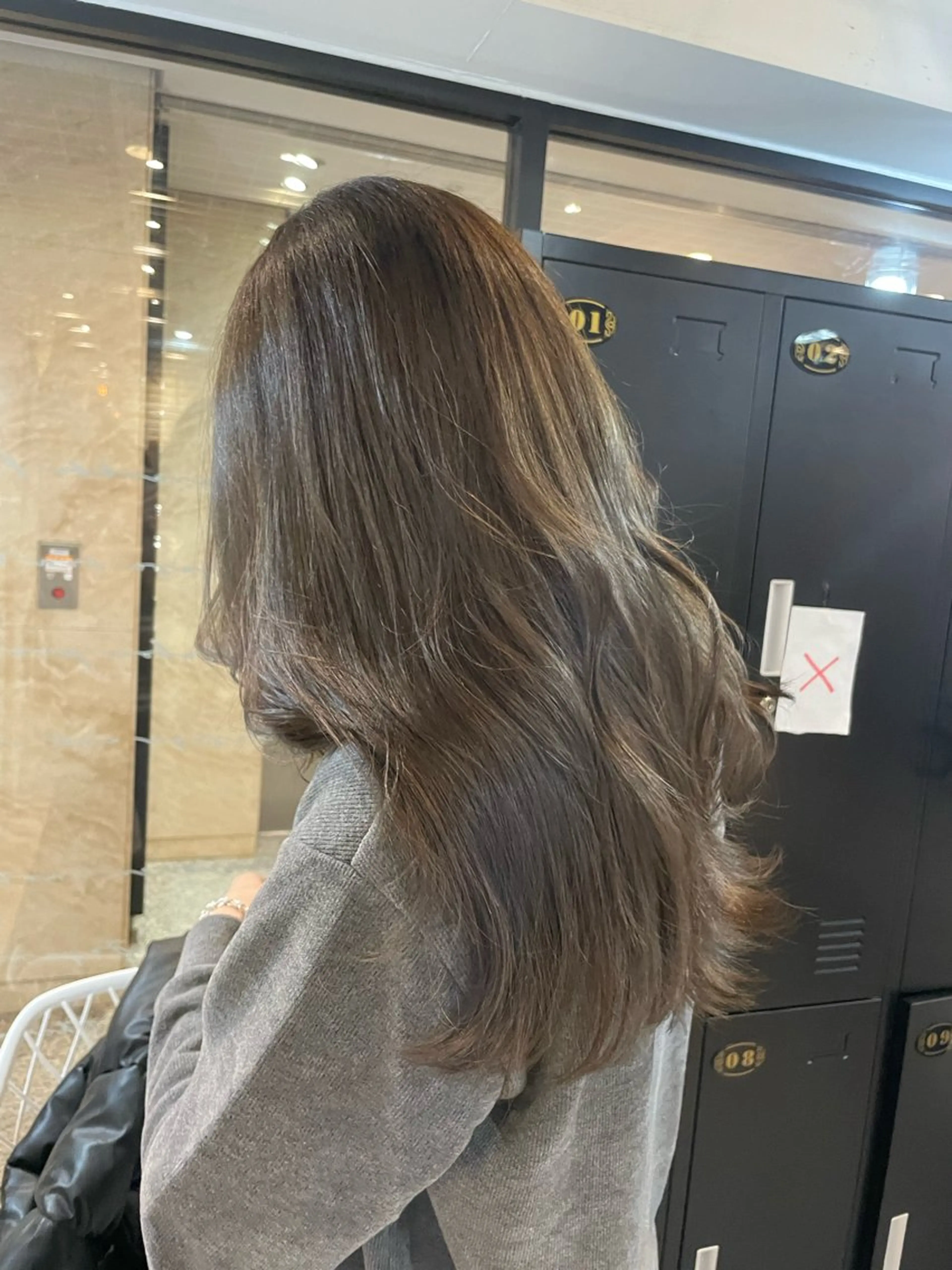 ロング ヘアカラー トリートメント nene .のヘアスタイル