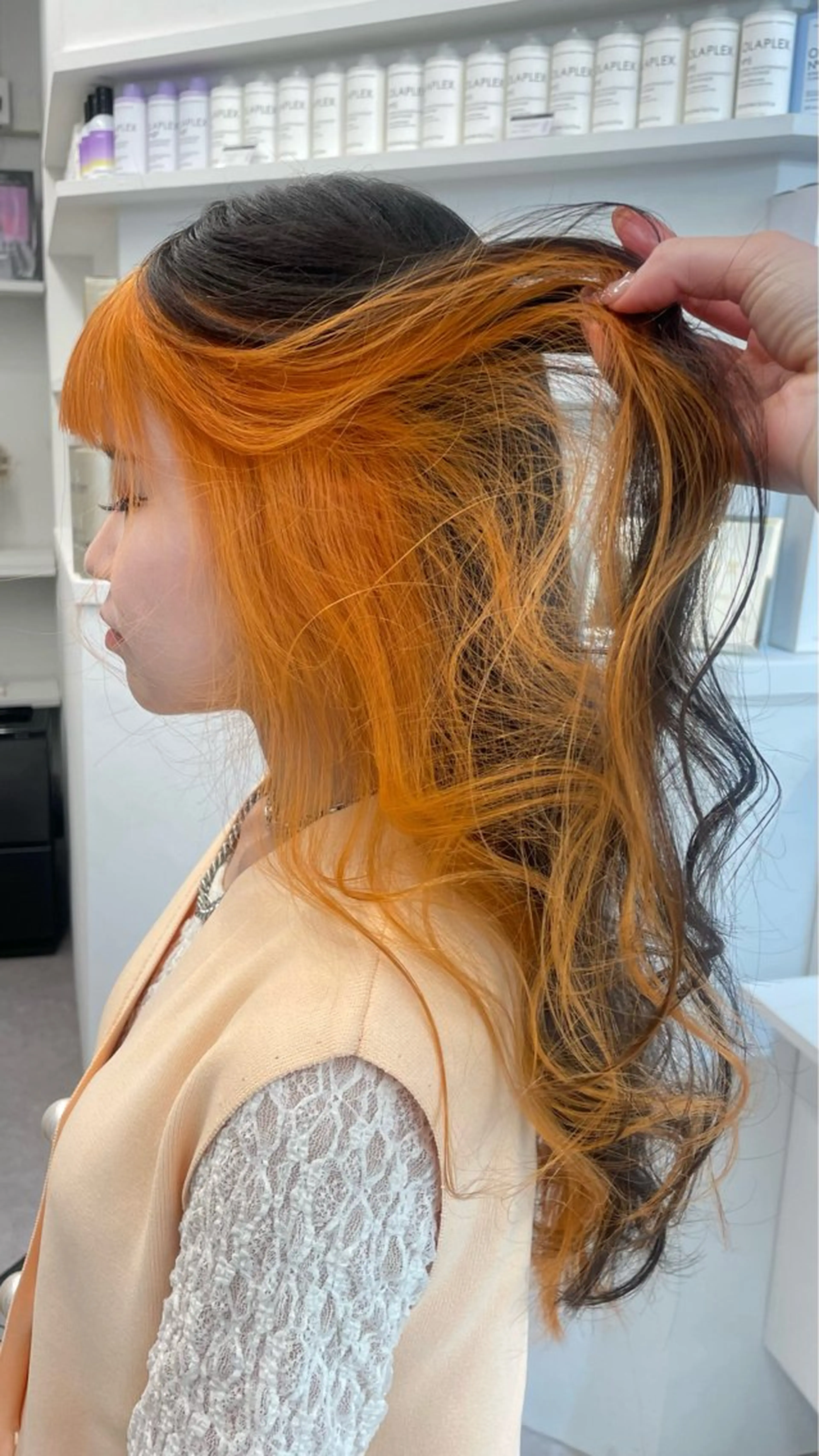 ロング カラー アッシュ ベージュカラー ブリーチ ブロンド ブロンドベージュ PELE所属・💍透明感 💖艶ミルクティーのヘアスタイル