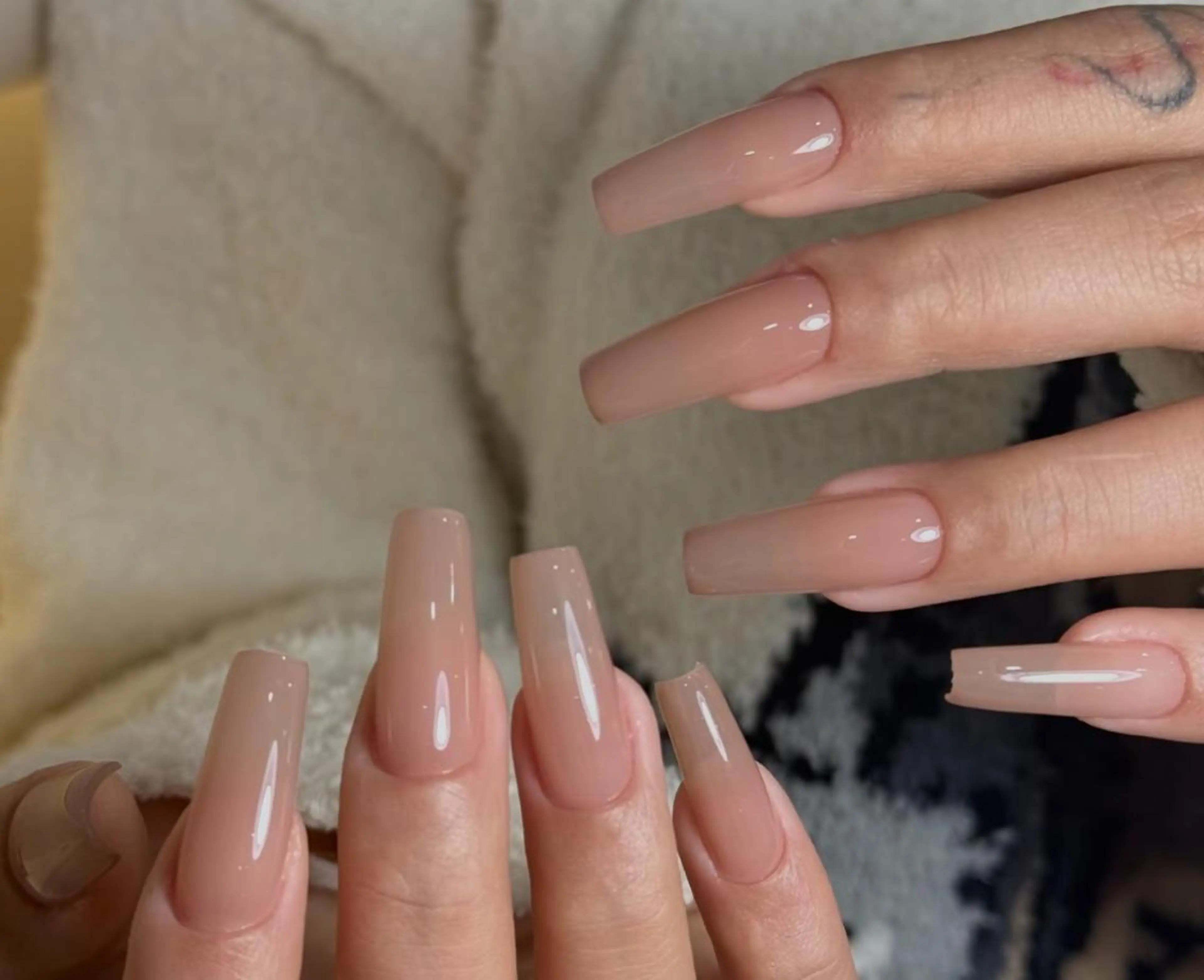 ネイル ハンドネイル 🎀 NaNa_nailのネイルデザイン