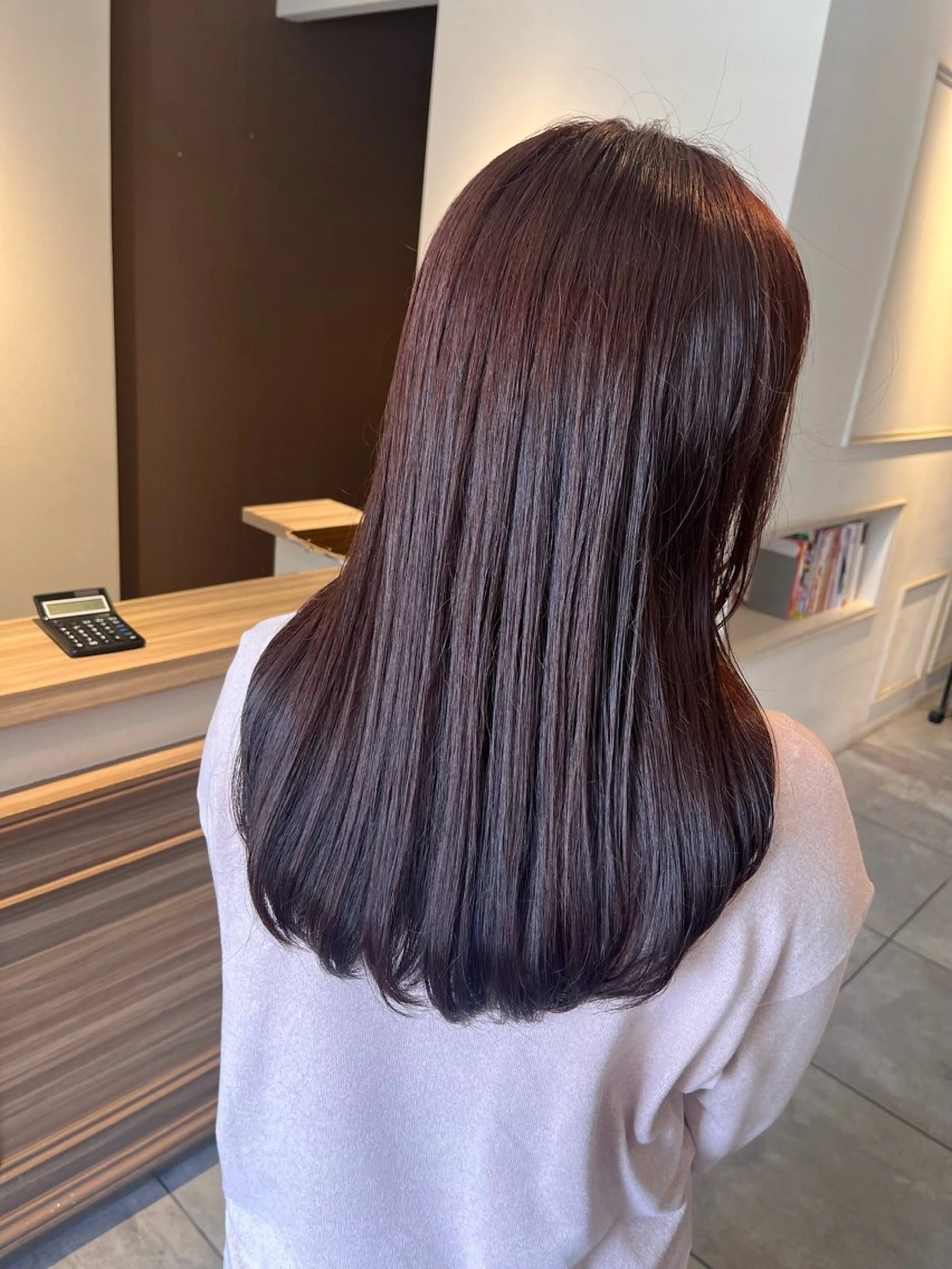 ロング カラー ブリーチ ラベンダーカラー ラベンダーピンク ブリーチなしカラー ピンクカラー ヘアカラー 川越 輝梨奈のヘアスタイル