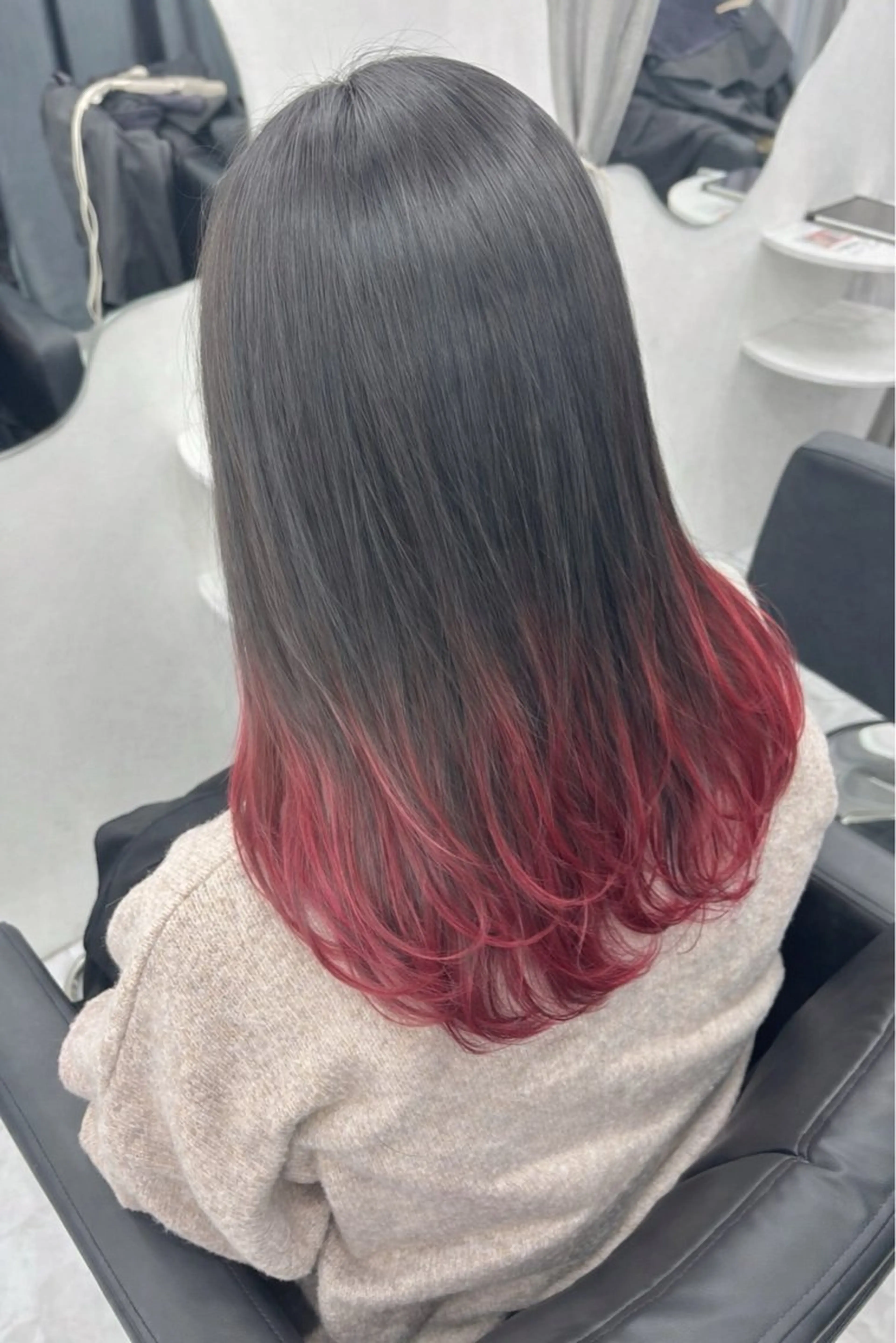 🦩カット➕グラデーション（ブリーチ➕カラー）➕TRの写真