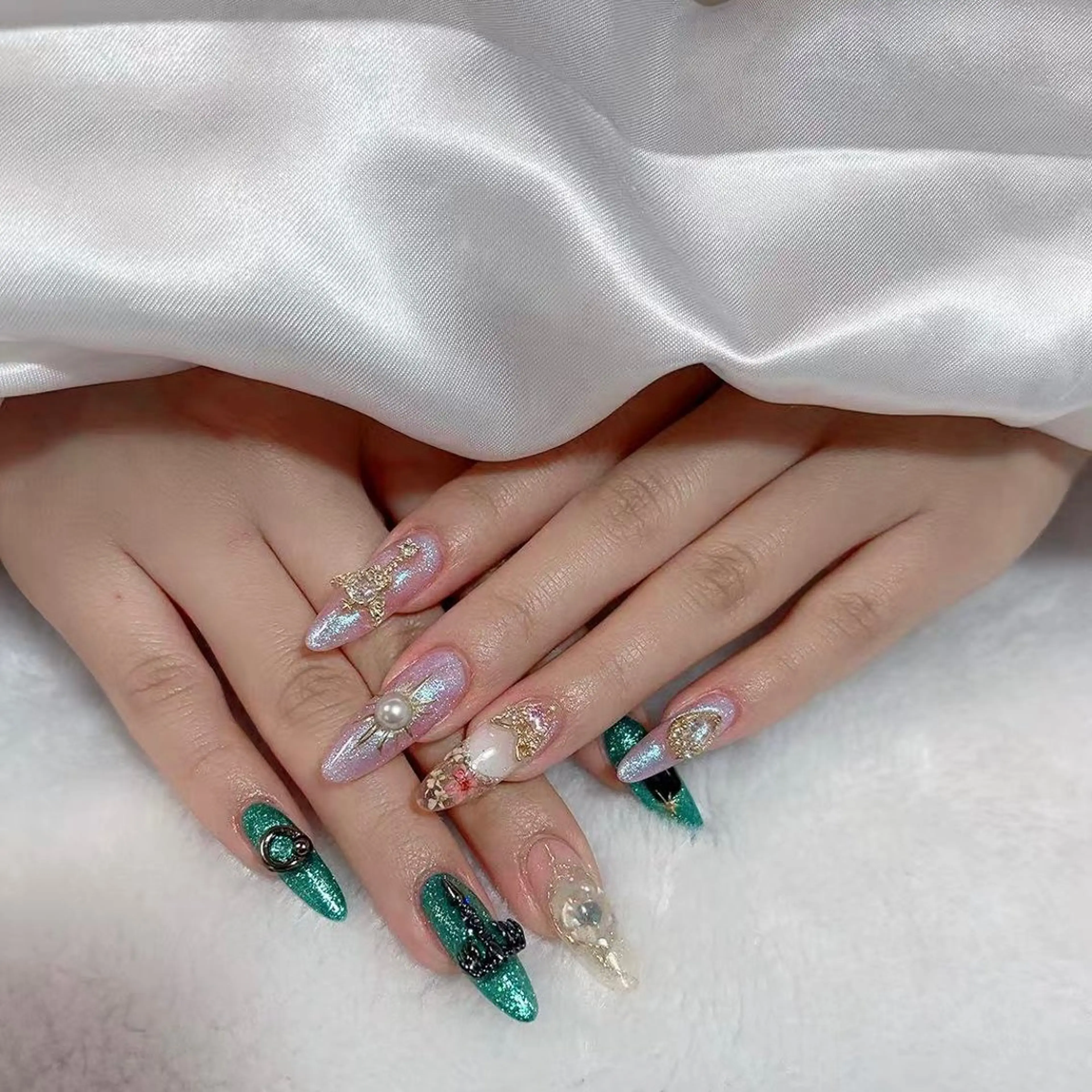 ネイル 持ち込み Amina nail salonのネイルデザイン