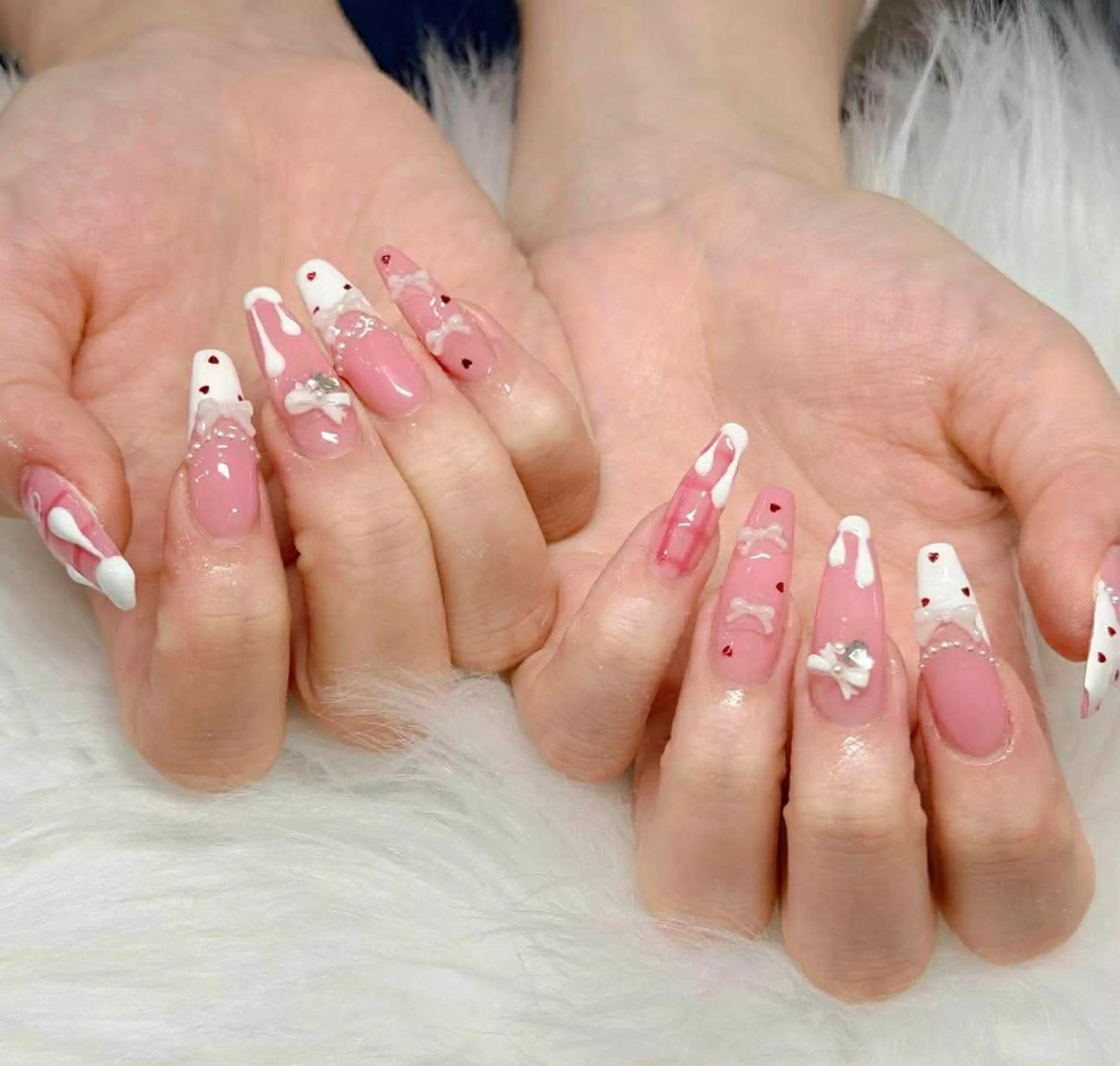 ロング カラー グラデーションカラー 韓国風ヘア ハンドネイル Bling Salonのネイルデザイン