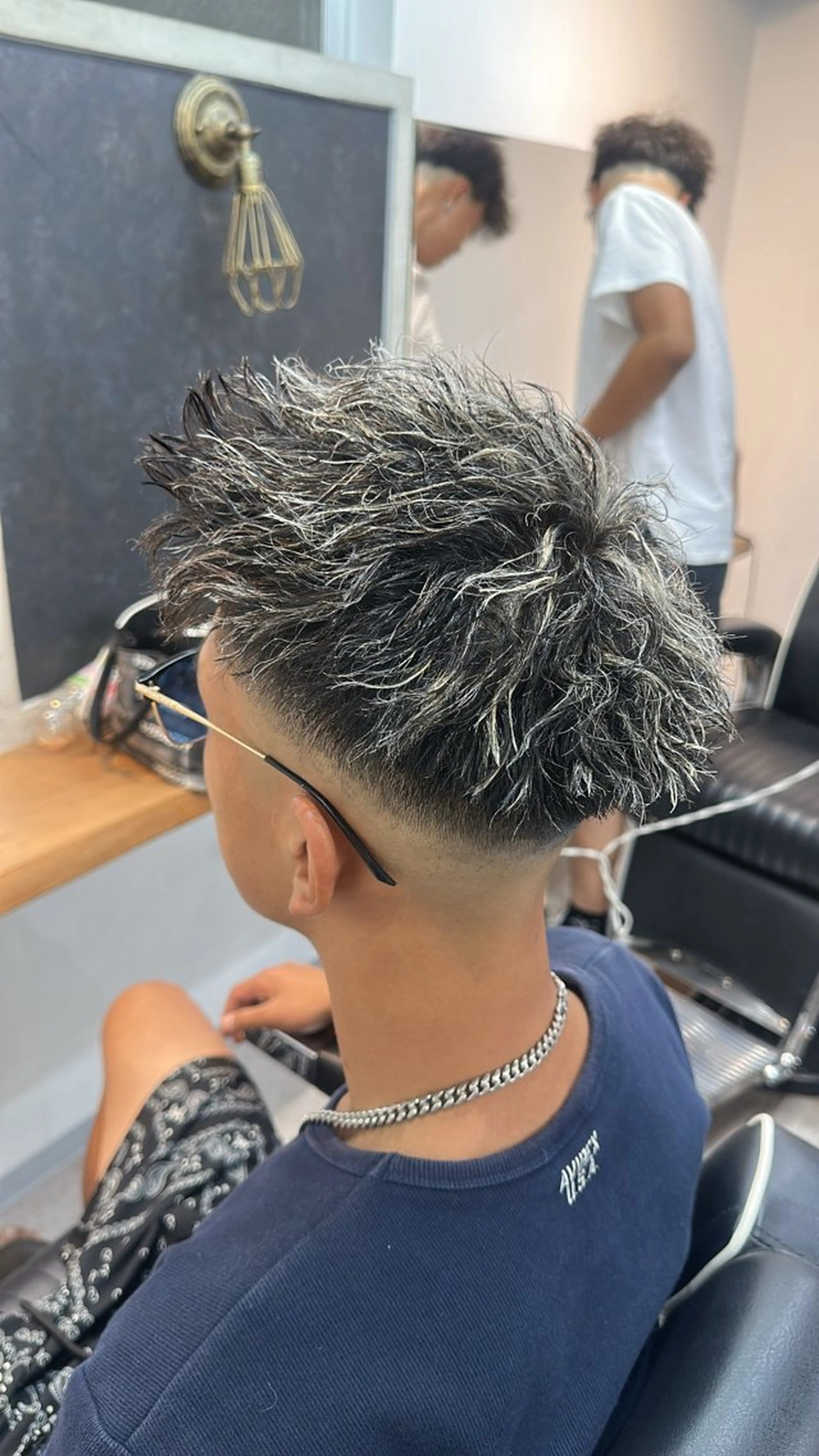 ショート ハイライト ツイストパーマ 池田隼也 メンズ/パーマのヘアスタイル