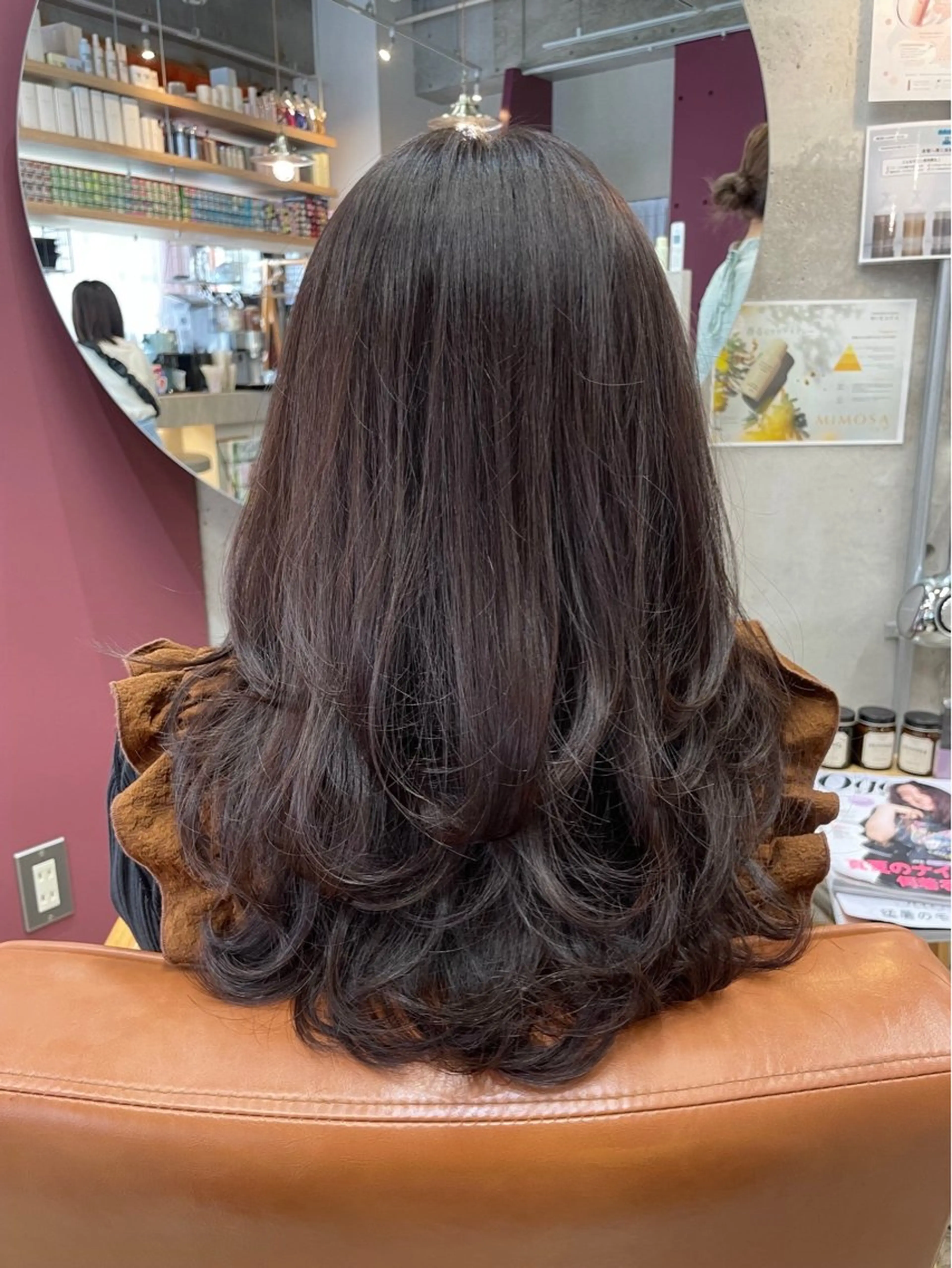 ロング カラー 東 史夏のヘアスタイル