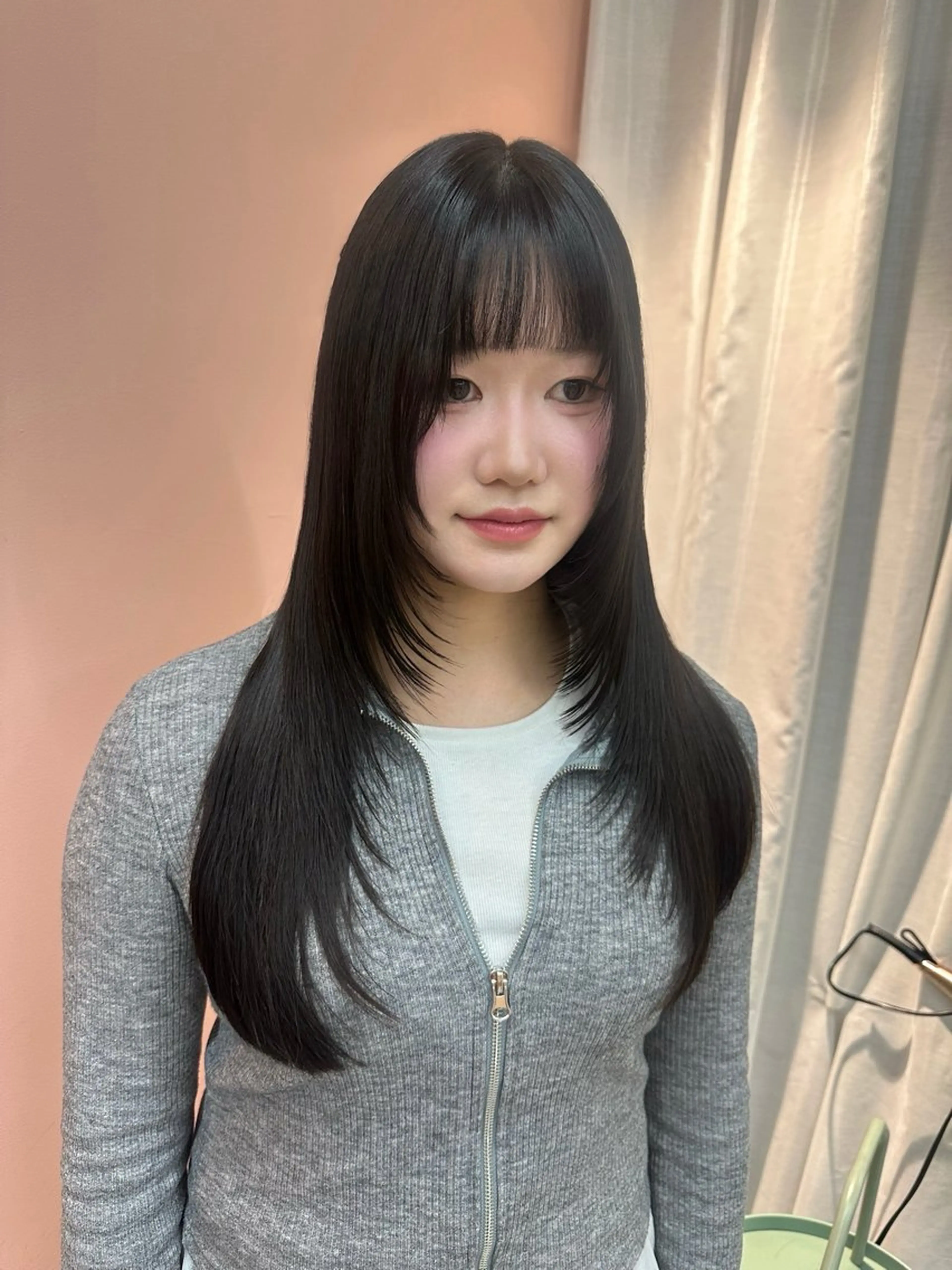 ロング 安井 美咲希のヘアスタイル